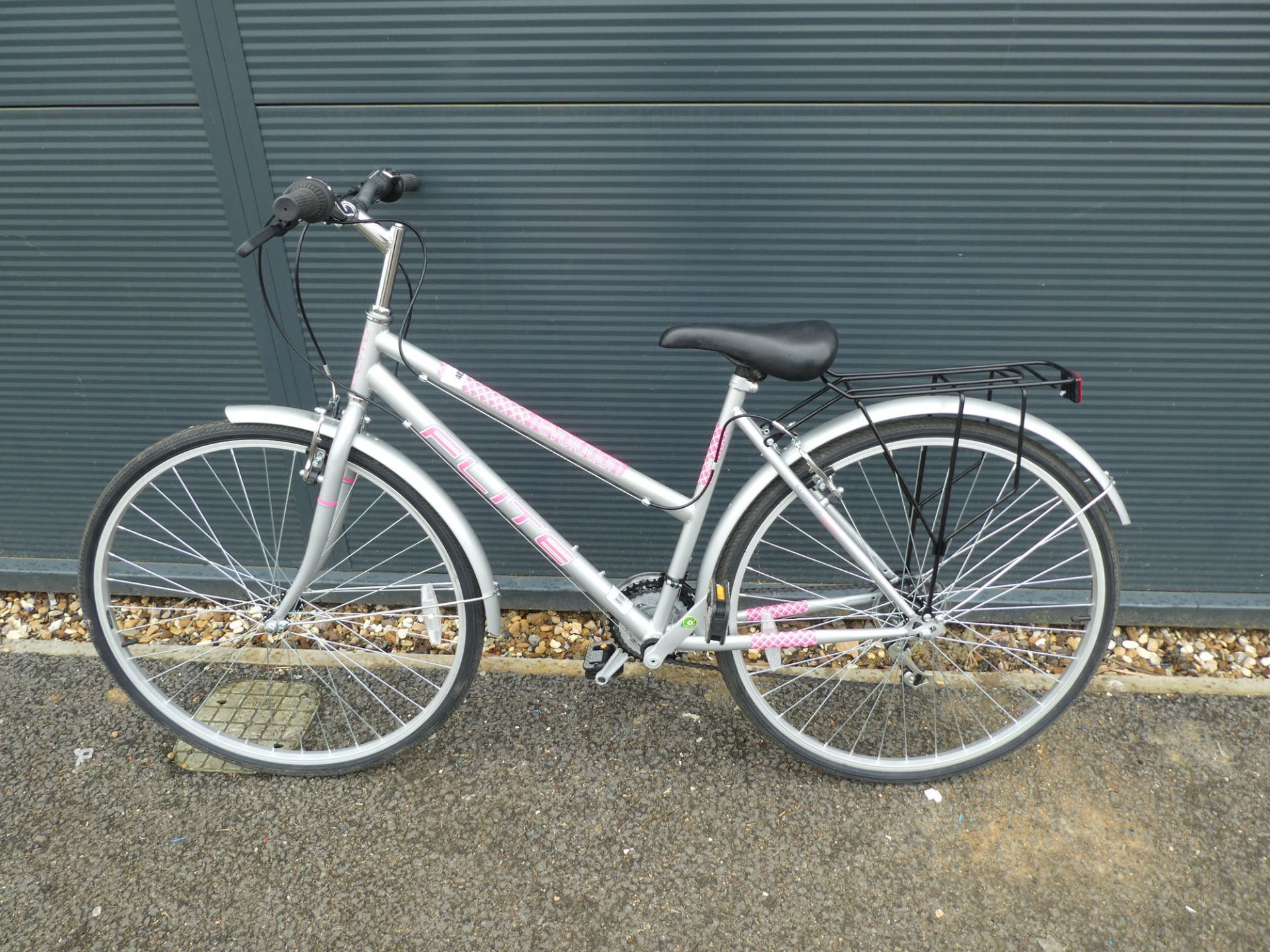 Revolution Elite grey and pink ladies bike