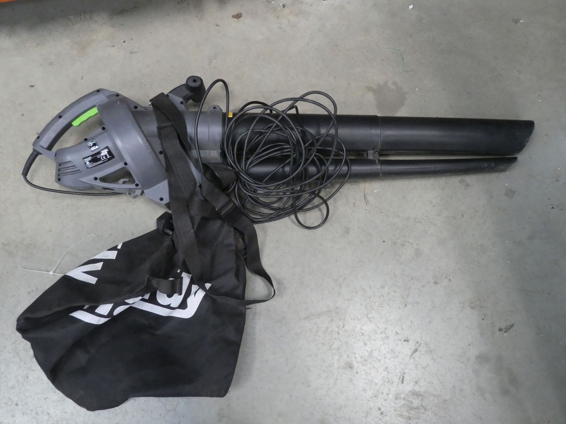 Grey Handy electric leafblower