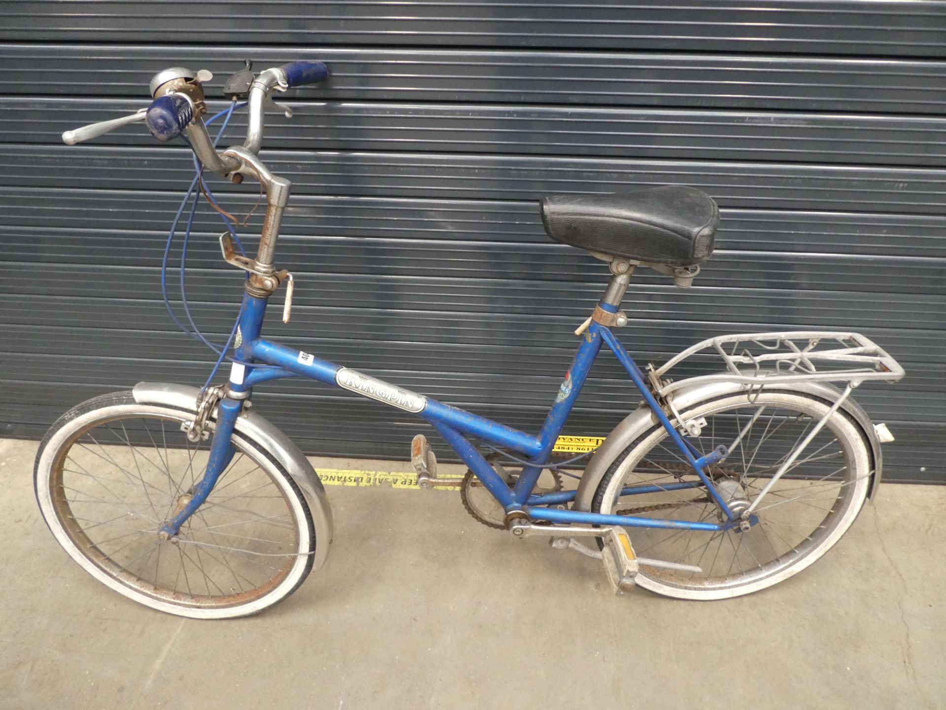 Vintage Kingpin blue ladies bike