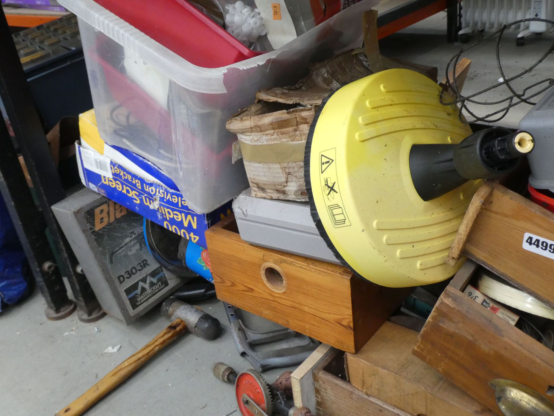 Large under bay of assorted tools, fixings, wooden boxes, etc - Image 5 of 5