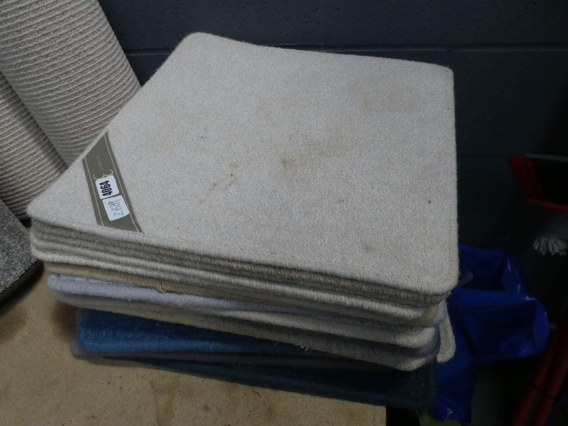 Small quantity of mat samples