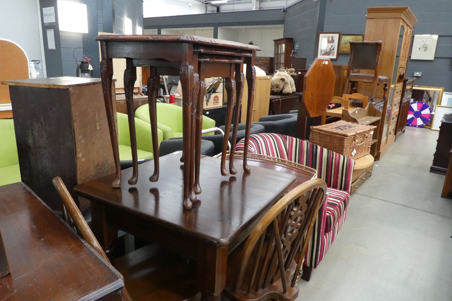 Saleroom 5 Furniture & Effects