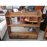5169 Pine plate rack with 3 drawers under