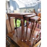 Reproduction nest of 3 tables