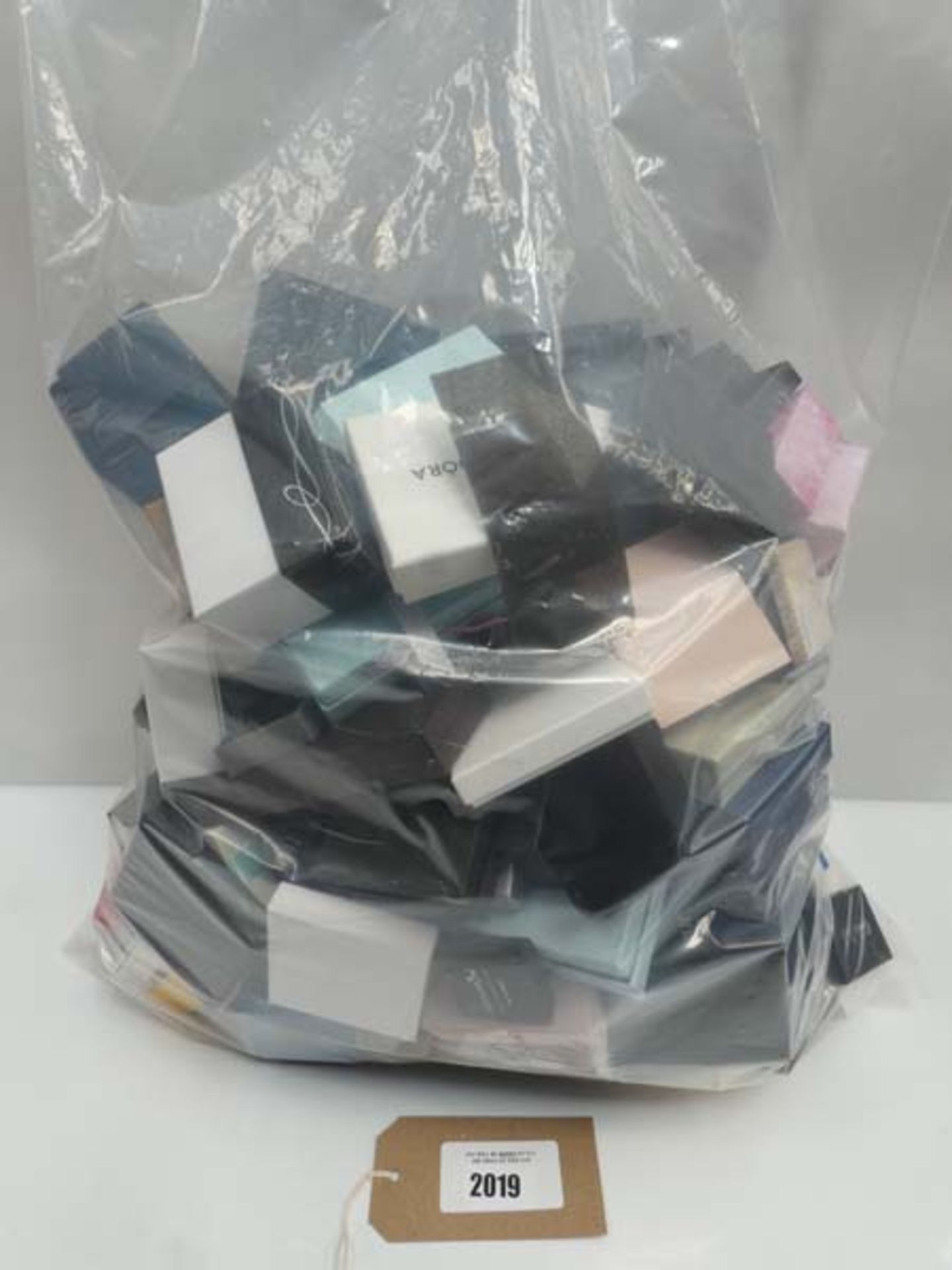 Bag containing quantity of empty jewellery boxes