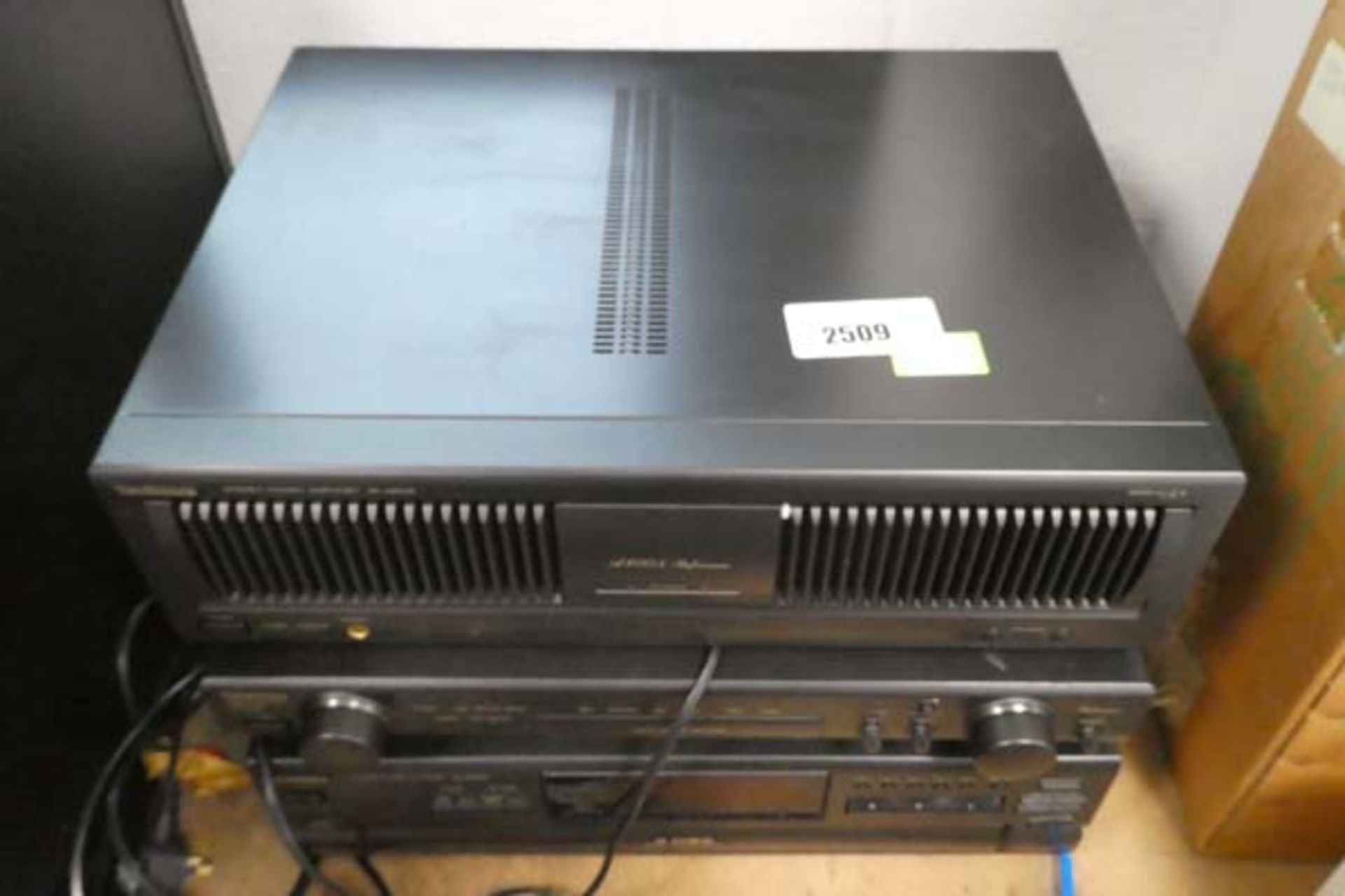 (144) Technics stereo power amplifier model SE-A800S together with disc changer and control unit - Image 2 of 2
