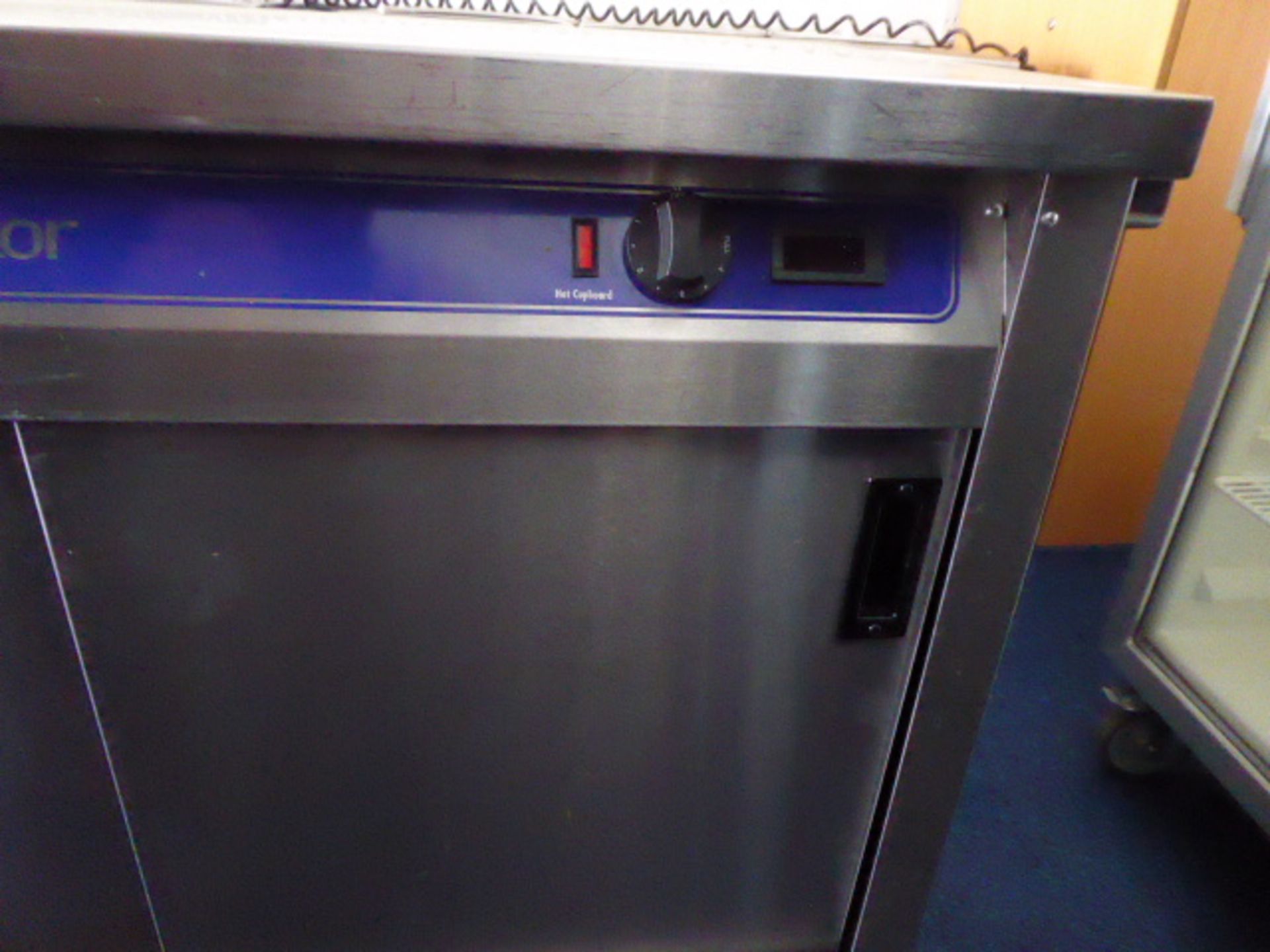 120cm electric Victor mobile hot cupboard with preparation top and sliding cupboards under - Image 3 of 6