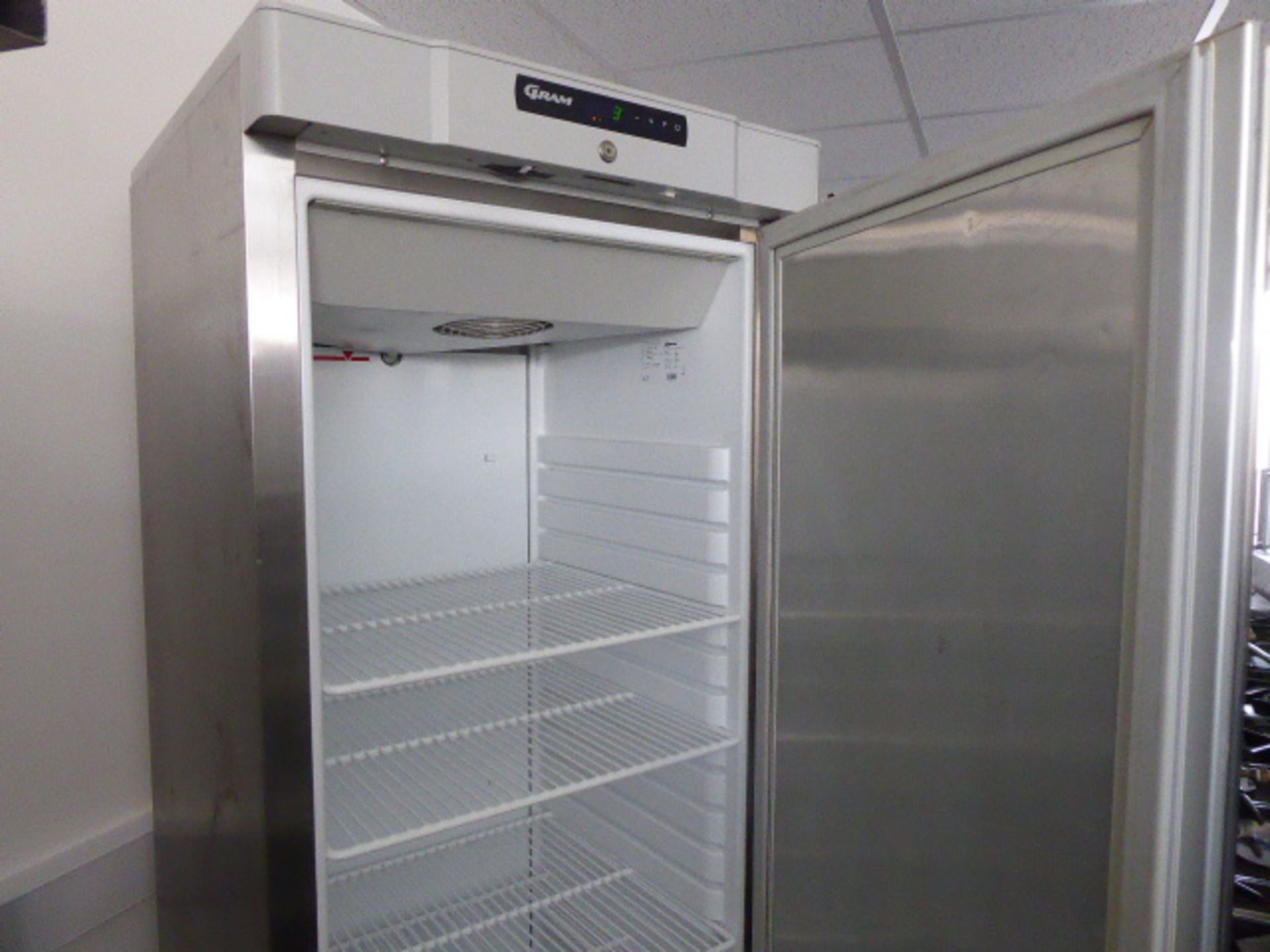 67cm Gram single door fridge - Image 3 of 3