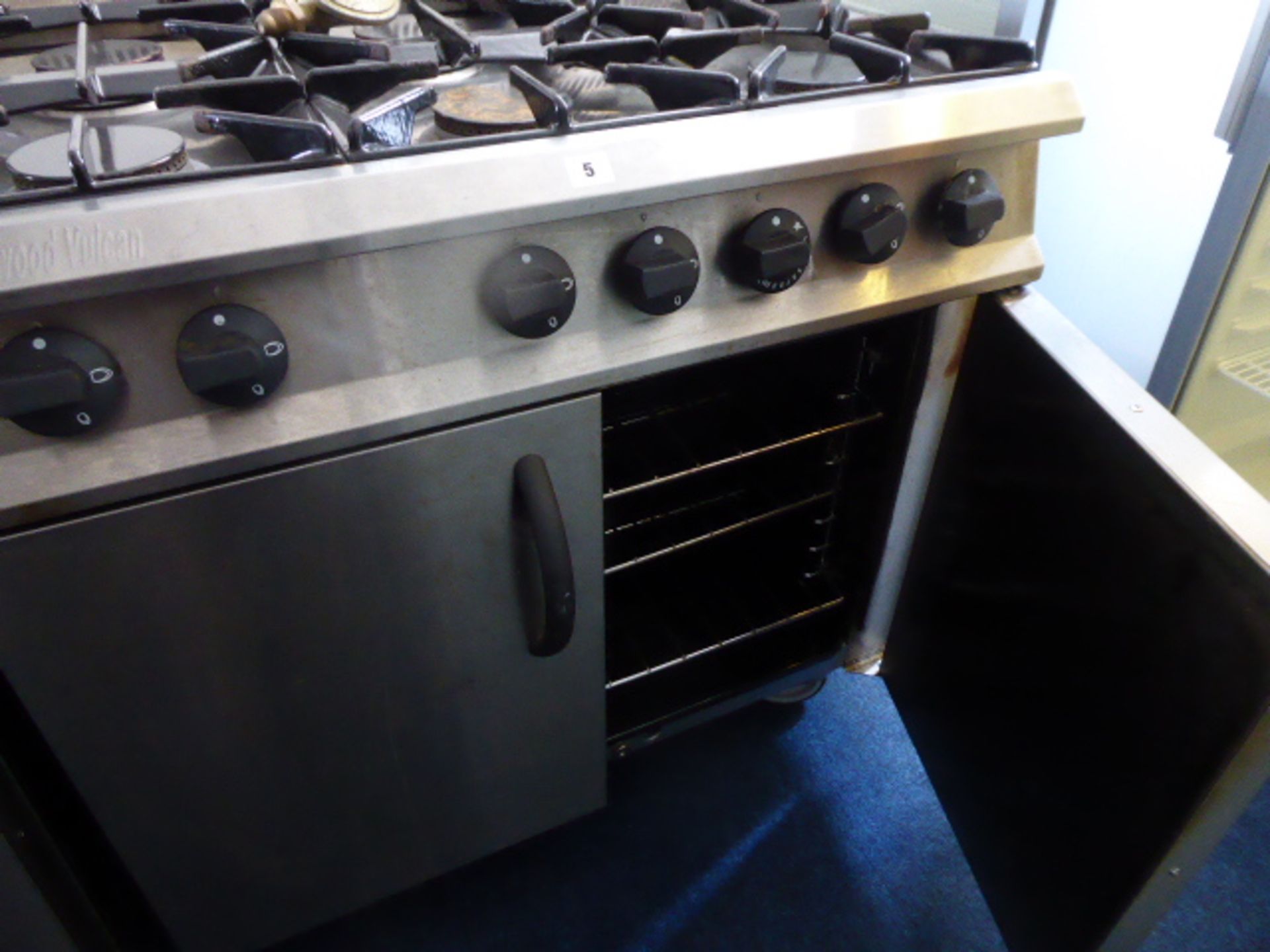 90cm LPG Moorwood Vulcan 6 burner cooker with double door oven under on castors - Image 3 of 3
