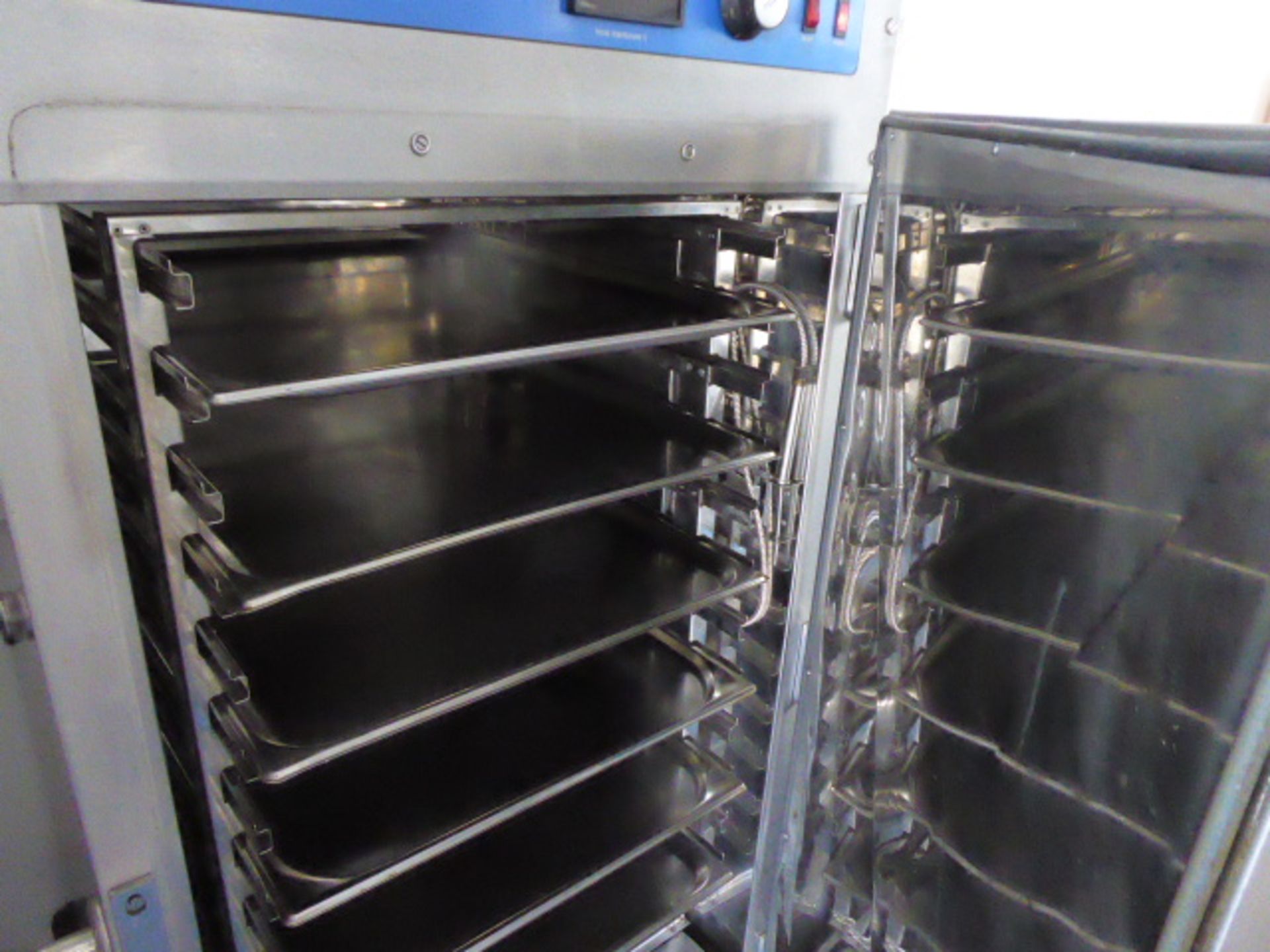 73cm electric Victor double size gastronorm heated holding cupboard on castors - Image 3 of 4