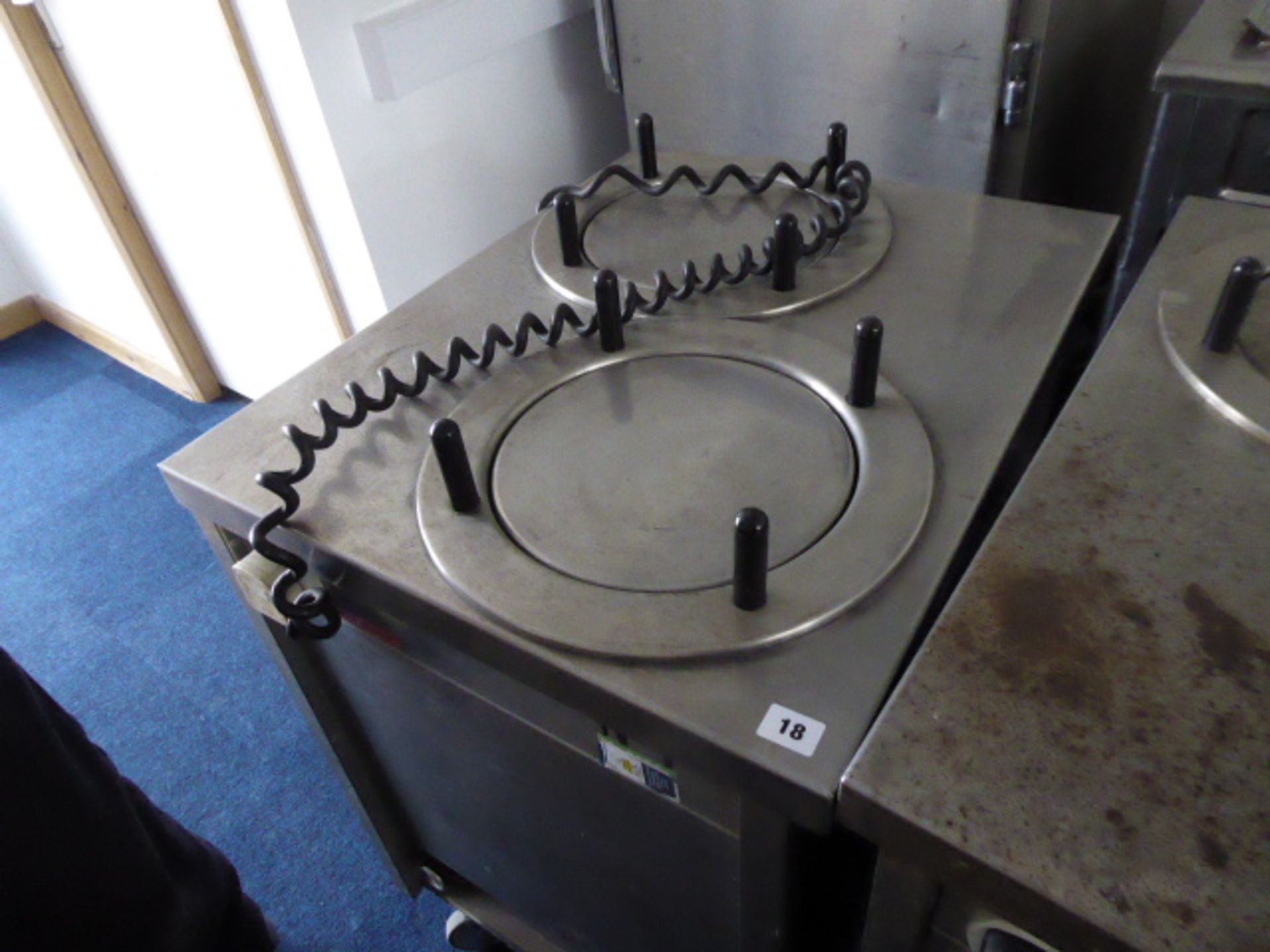 56cm x 70cm Still double plate lowerator with heater on castors