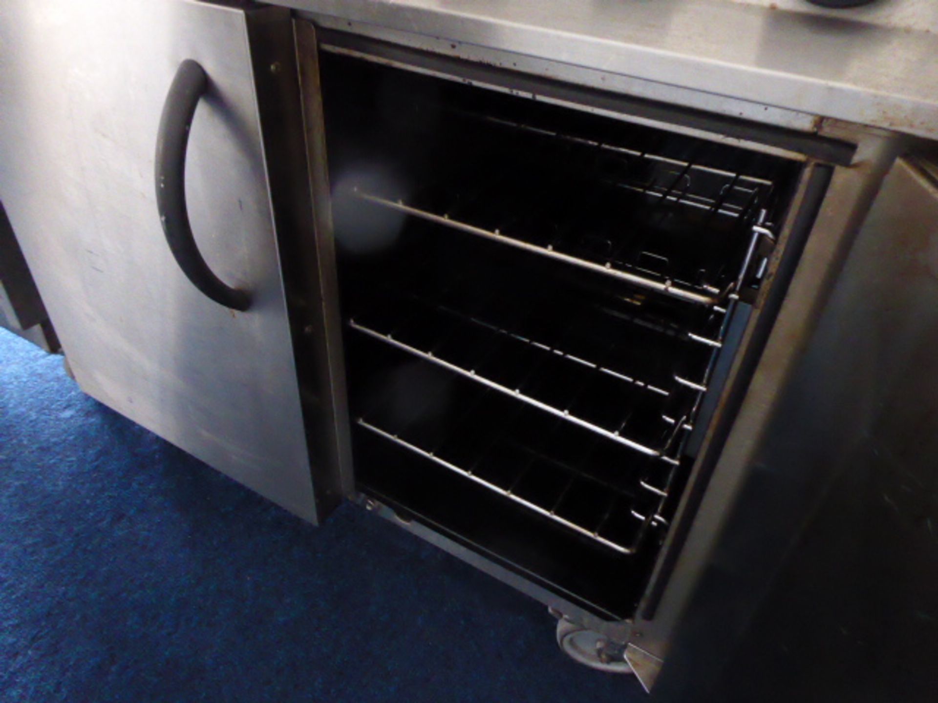 90cm LPG Moorwood Vulcan 6 burner cooker with double door oven under on castors - Image 3 of 3