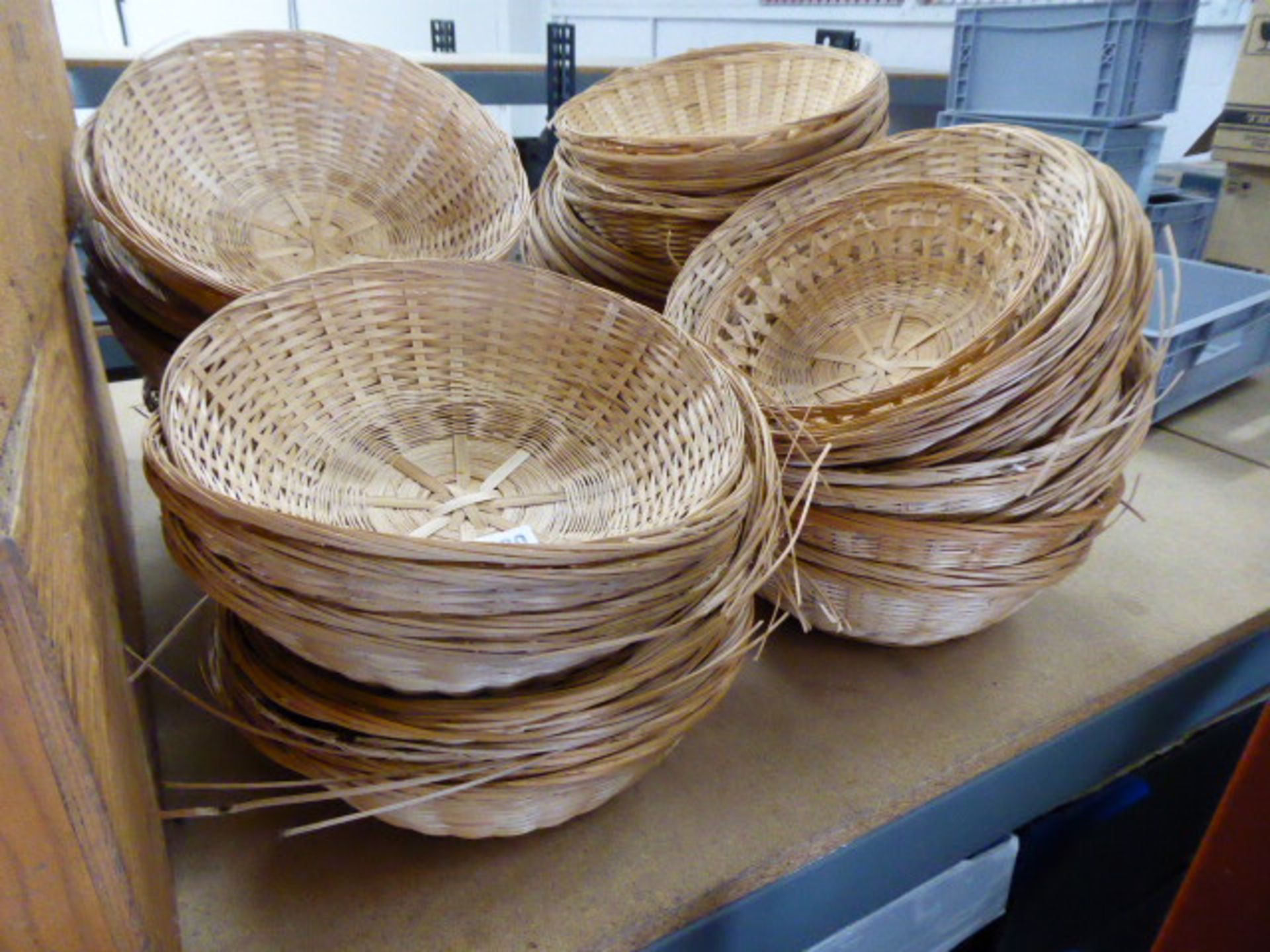 4 stacks of wicker bread baskets - Image 2 of 2