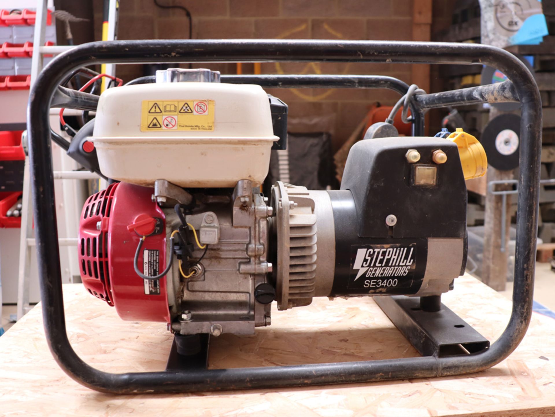 Step Hill generators model: SE3400 Honda GX 200 petrol engine generator - Image 2 of 2