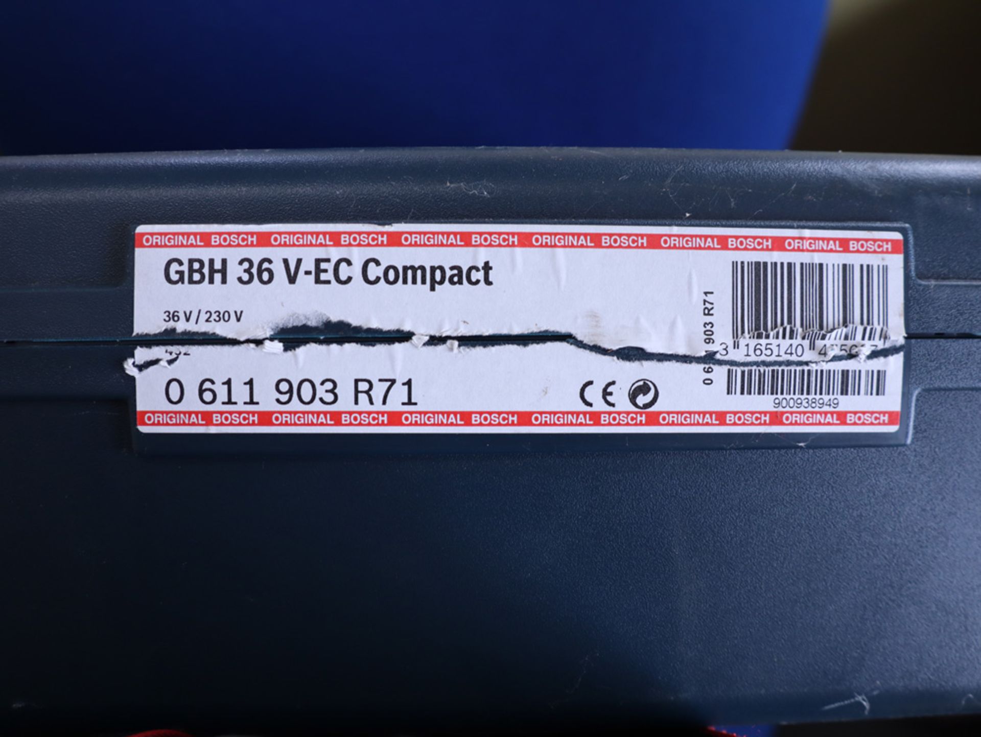 Bosch hammer GBH 36V-EC compact SDS breaker drill with 2 batteries, charger and original - Image 2 of 2