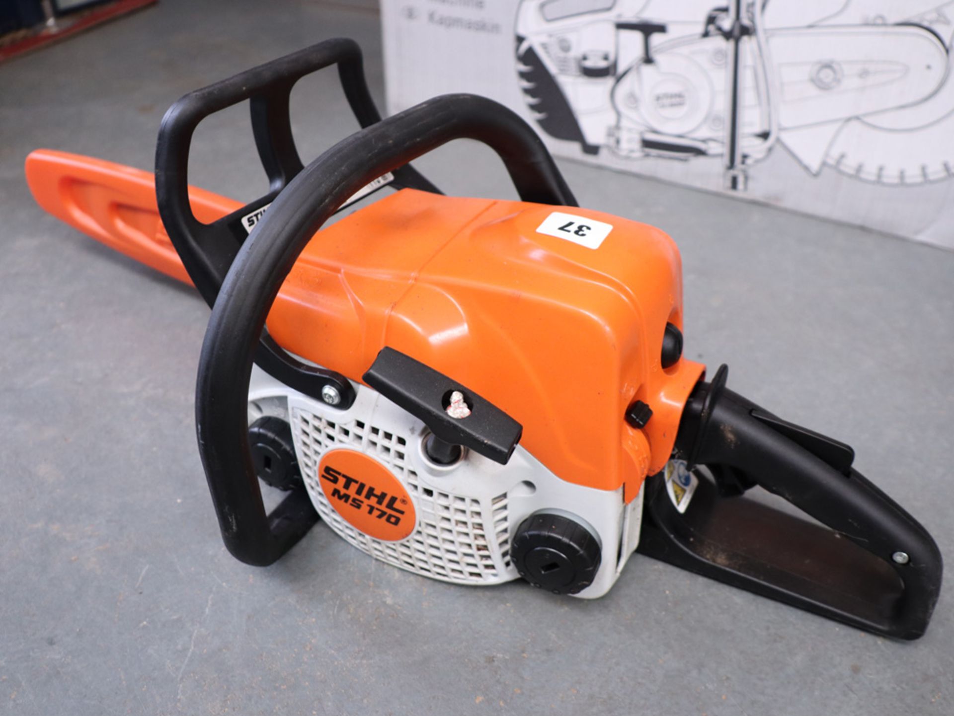 Stihl MS170 petrol engine chainsaw - Image 2 of 3