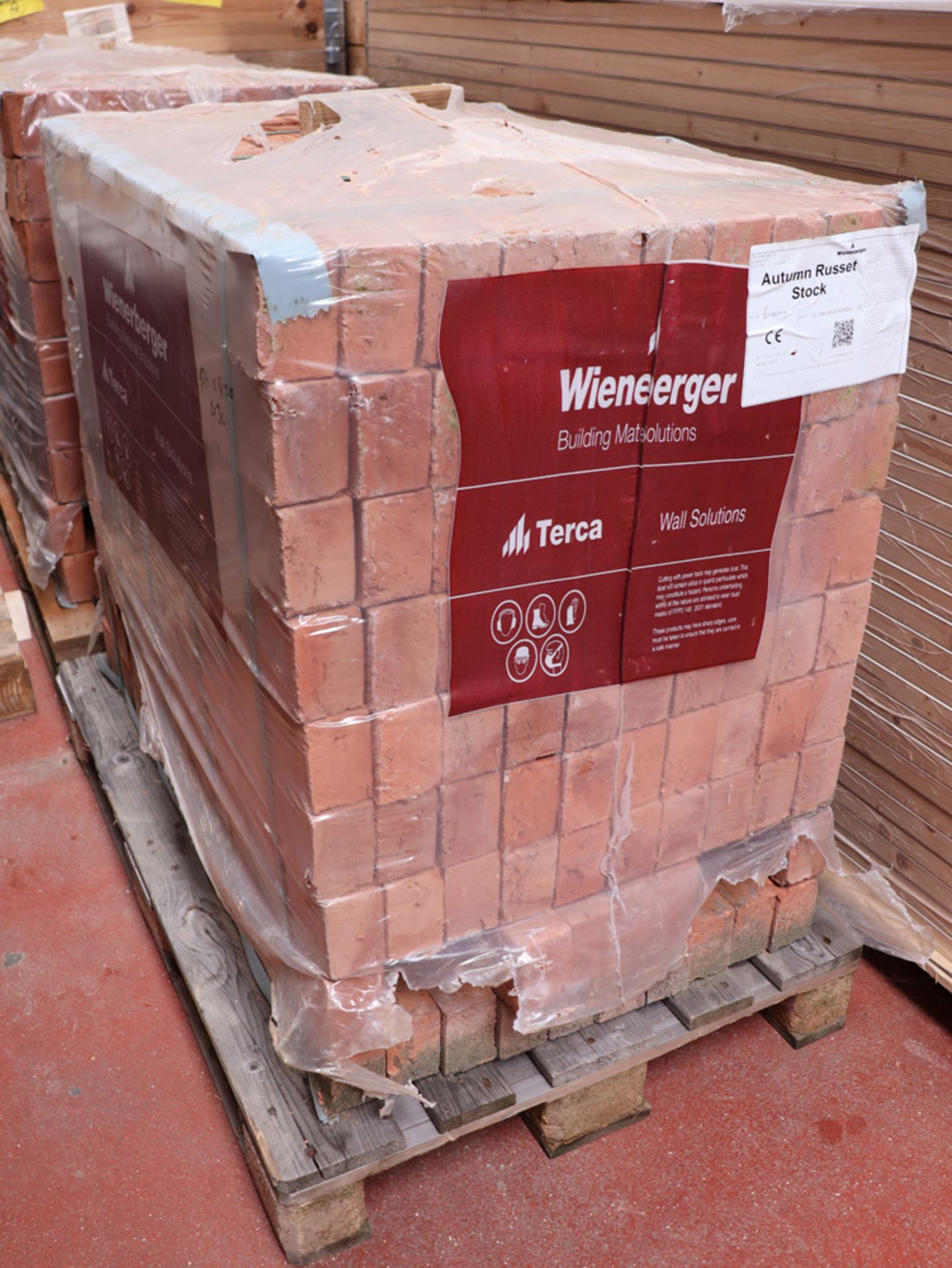 Pallet of 430 Wienerberger Autumn Russet stock bricks