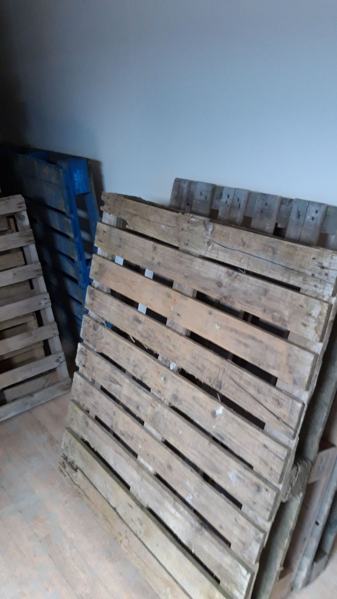 Approx. 40 assorted pallets - Image 2 of 3