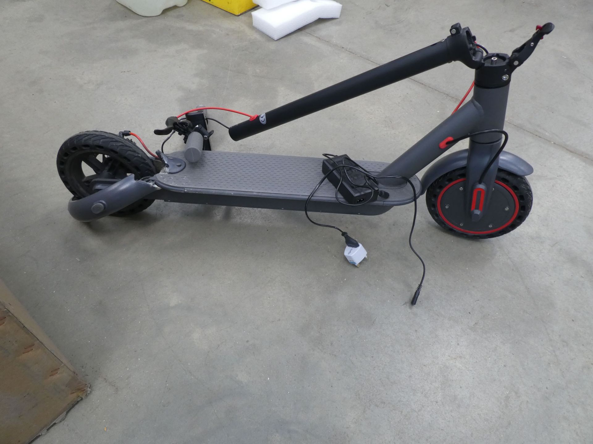 Boxed electric Windgoo scooter with charger - Image 2 of 2