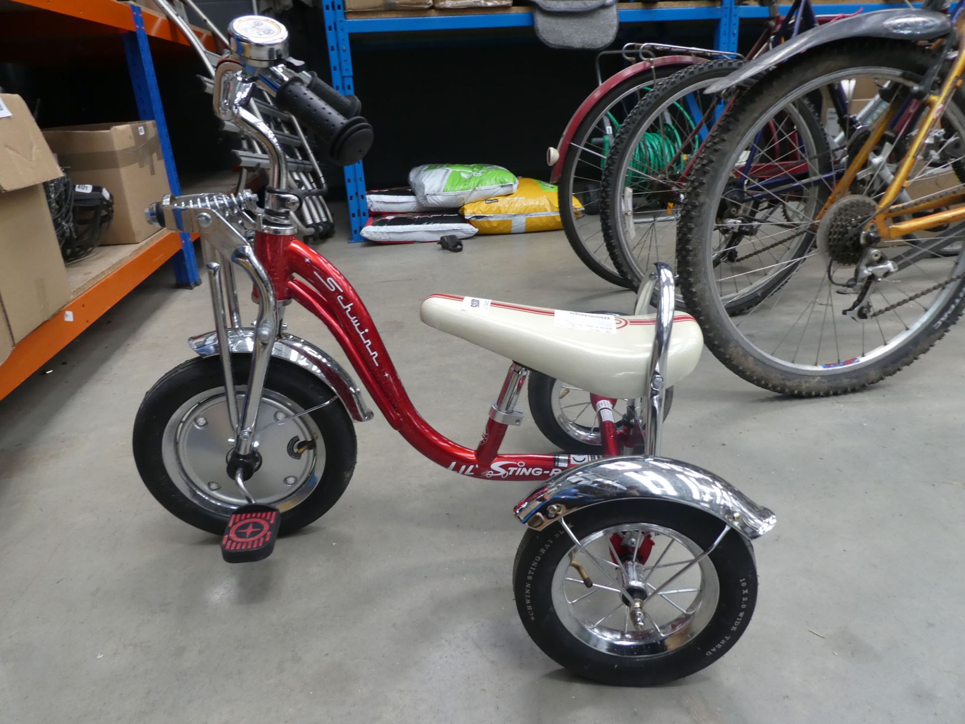 Schwinn Stingray trike - Image 2 of 2