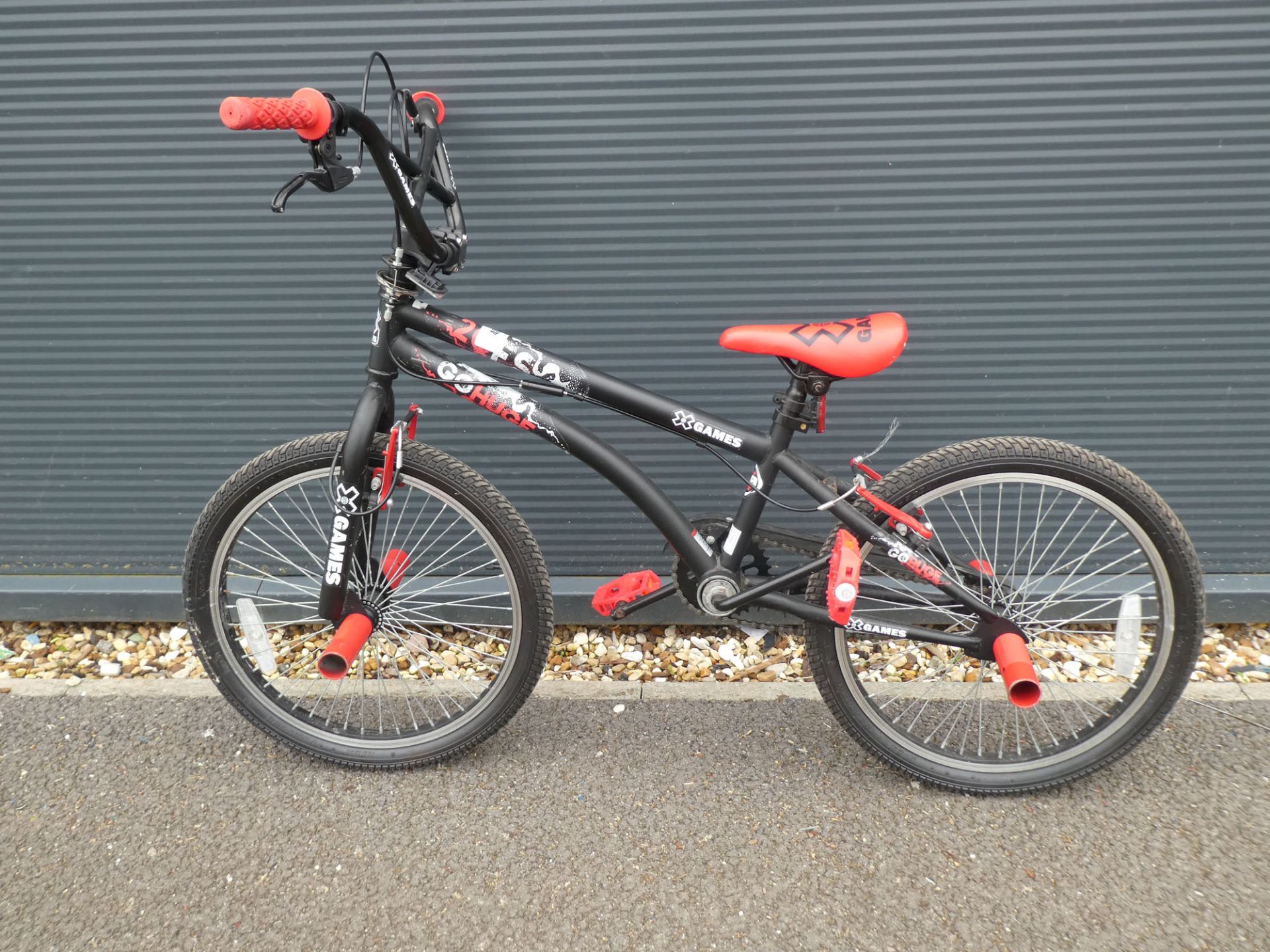 Game BMX bike in black and red