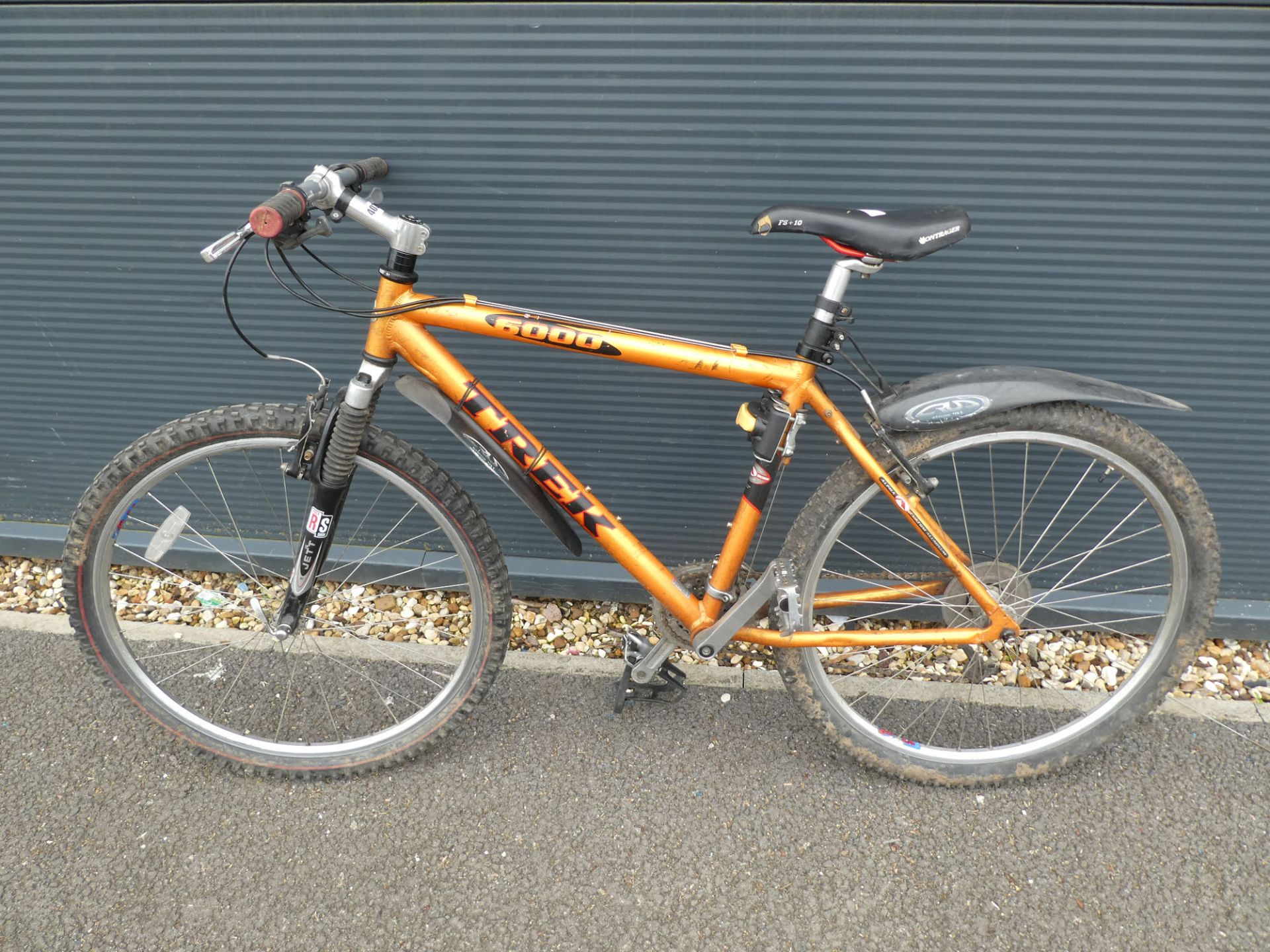 4032 Treks 6000 mountain bike in burnt gold