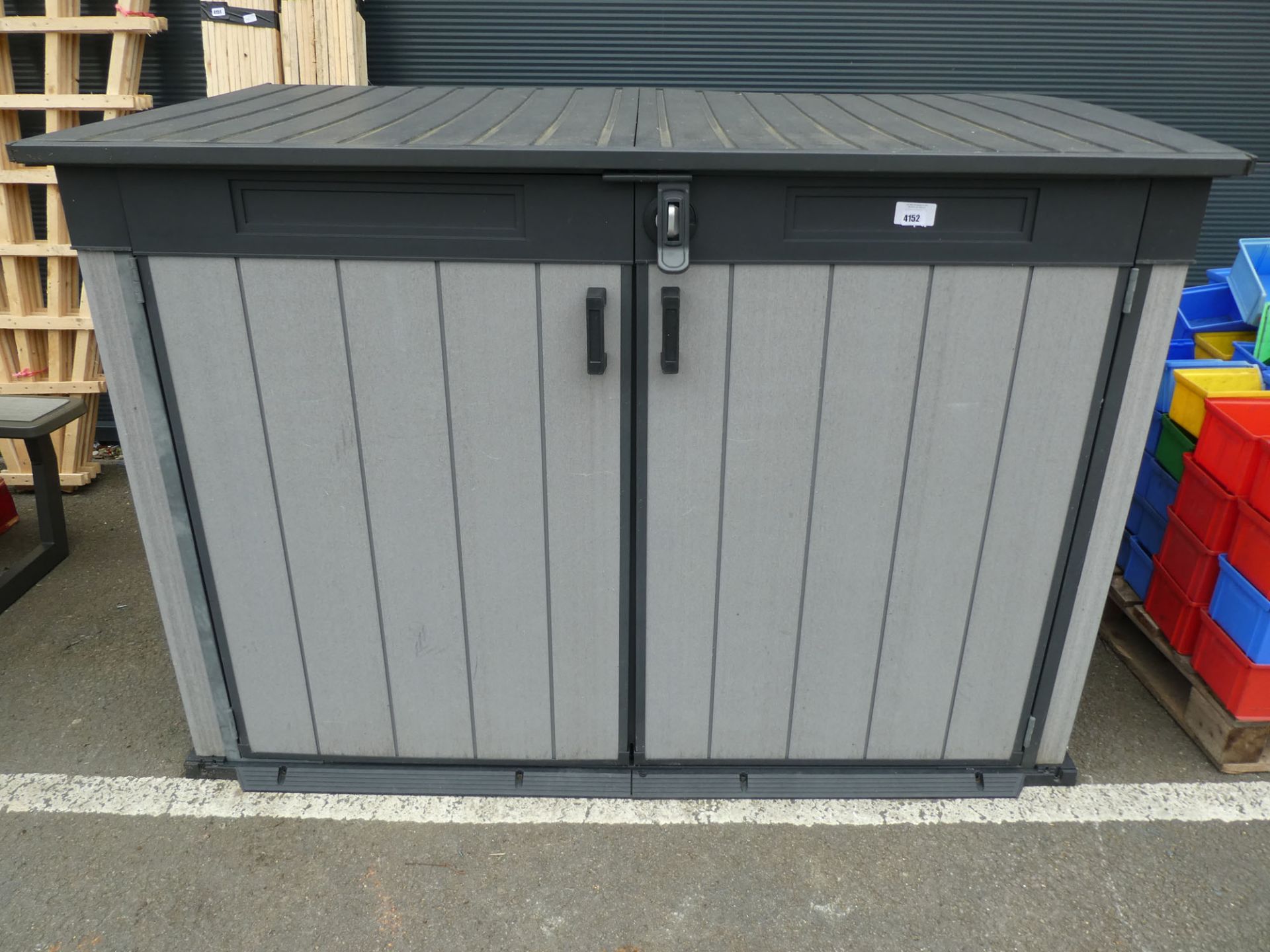 4154 Large Keter plastic garden storage shed