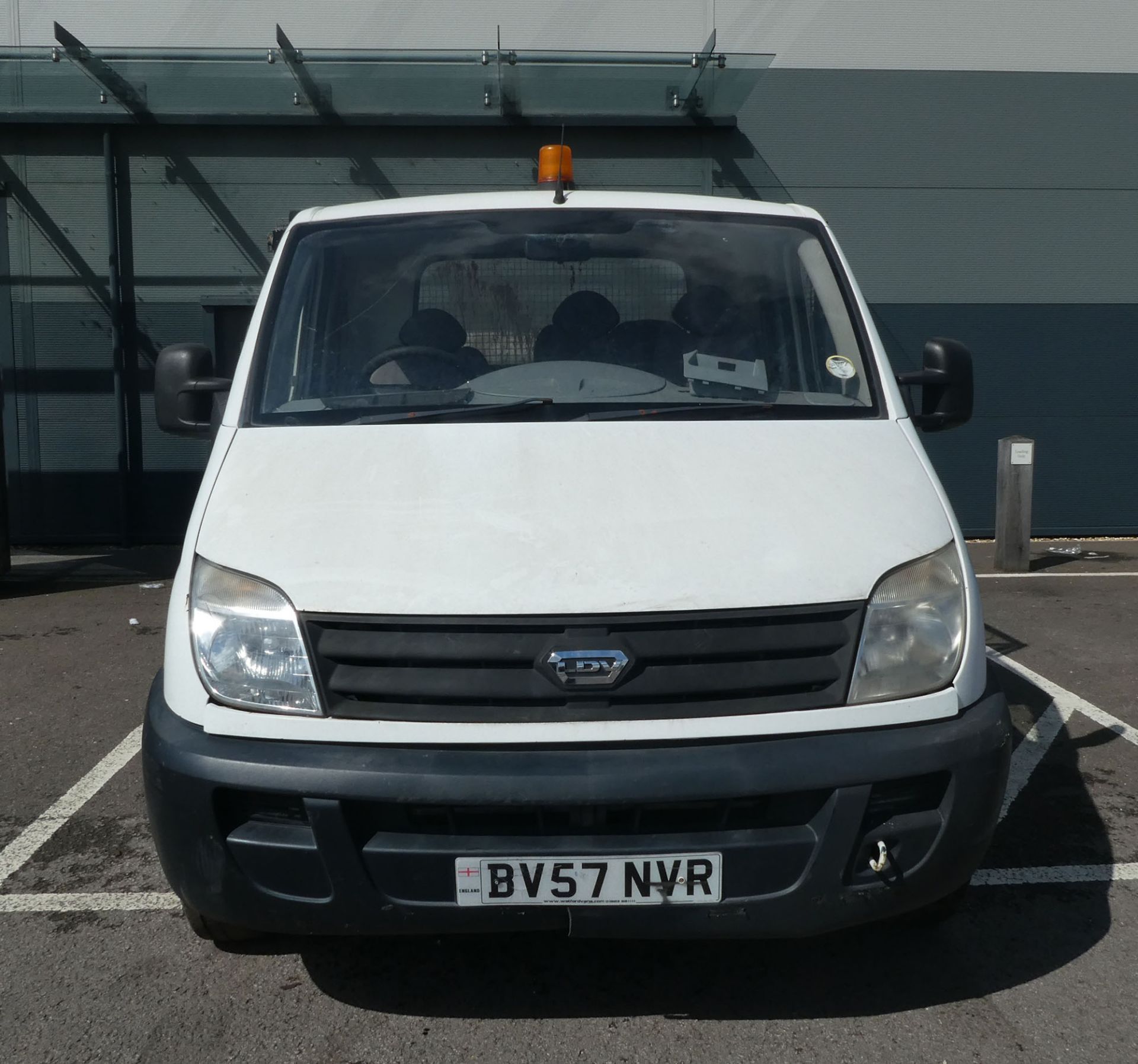 LDV Light Goods Vehicle in white, registration plate BV57 NVR, first registered 15.11.2007, - Image 2 of 11