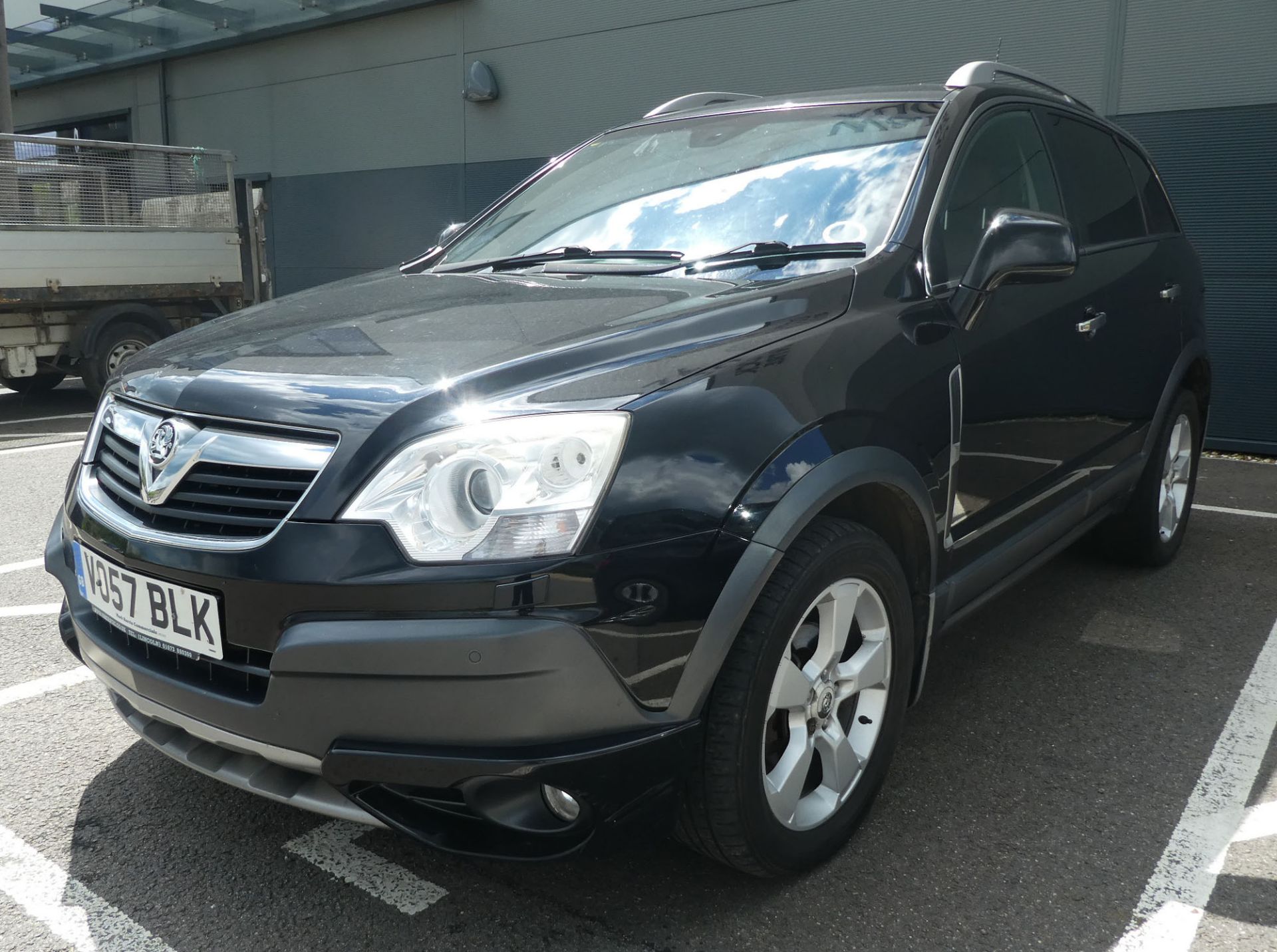 Vauxhall Antara SE CDTI in black, registration plate VO57 BLK, first registered 01.09.2007, 5 door - Image 2 of 10