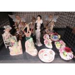 5626 Cage of ceramic book ends, figures and posies