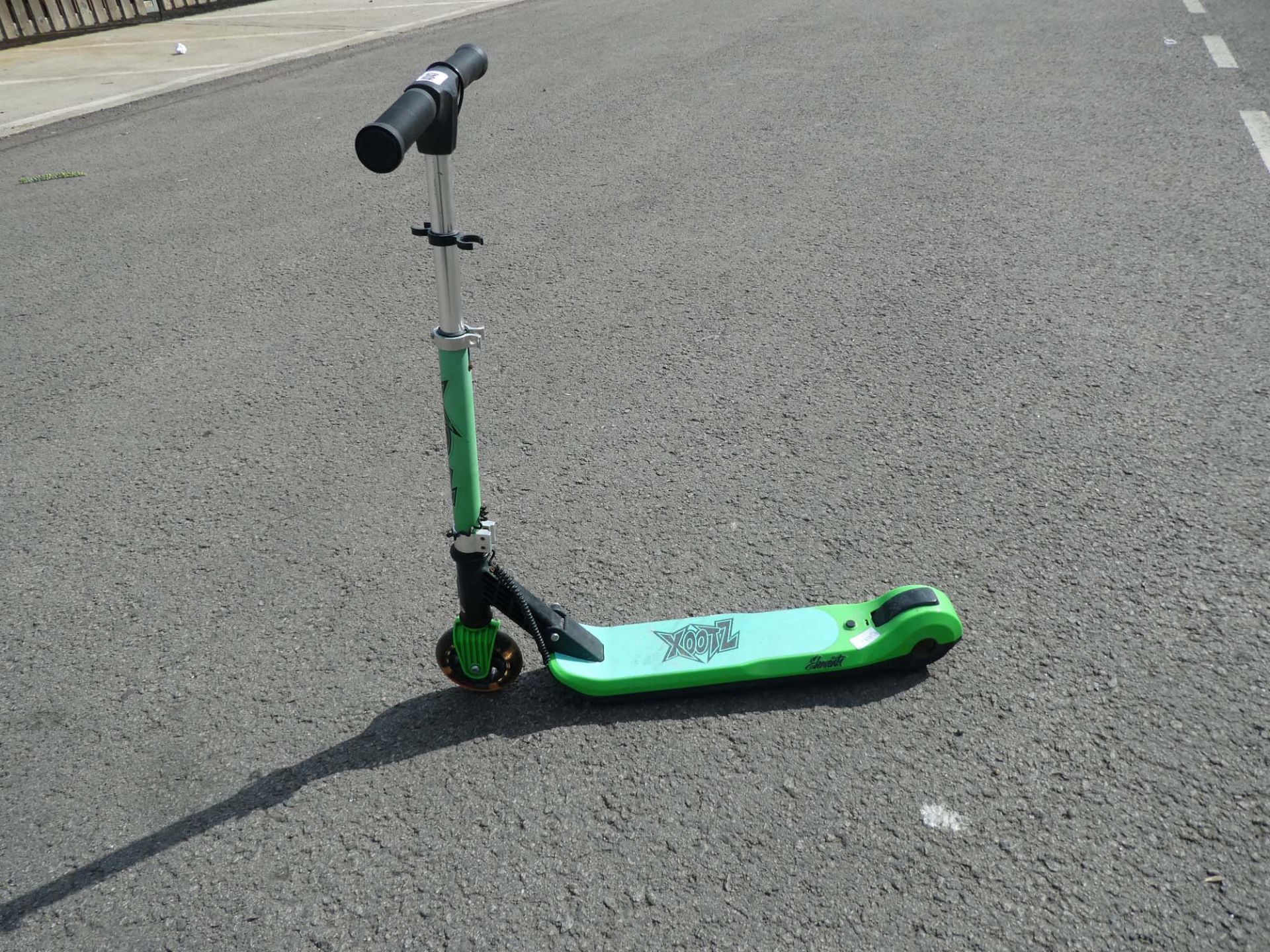 4037 Green scooter