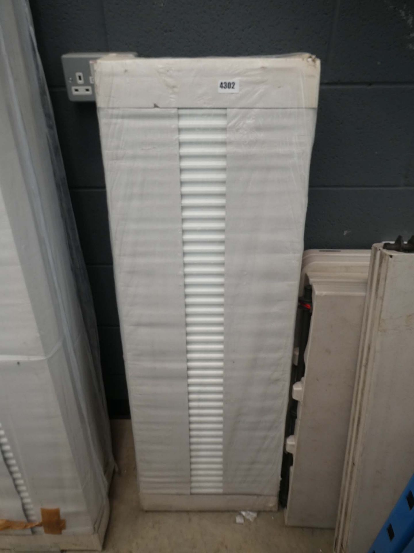 400 x 1200 single panelled radiators