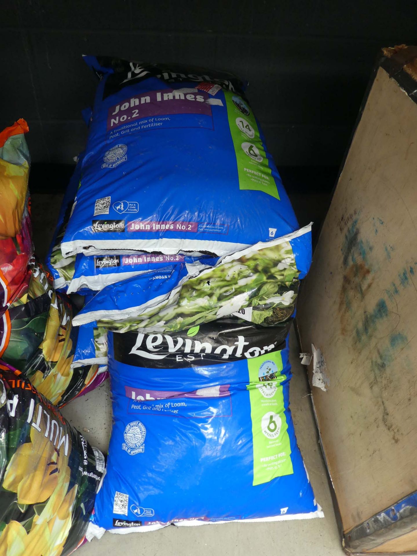 6 bags of Levington compost