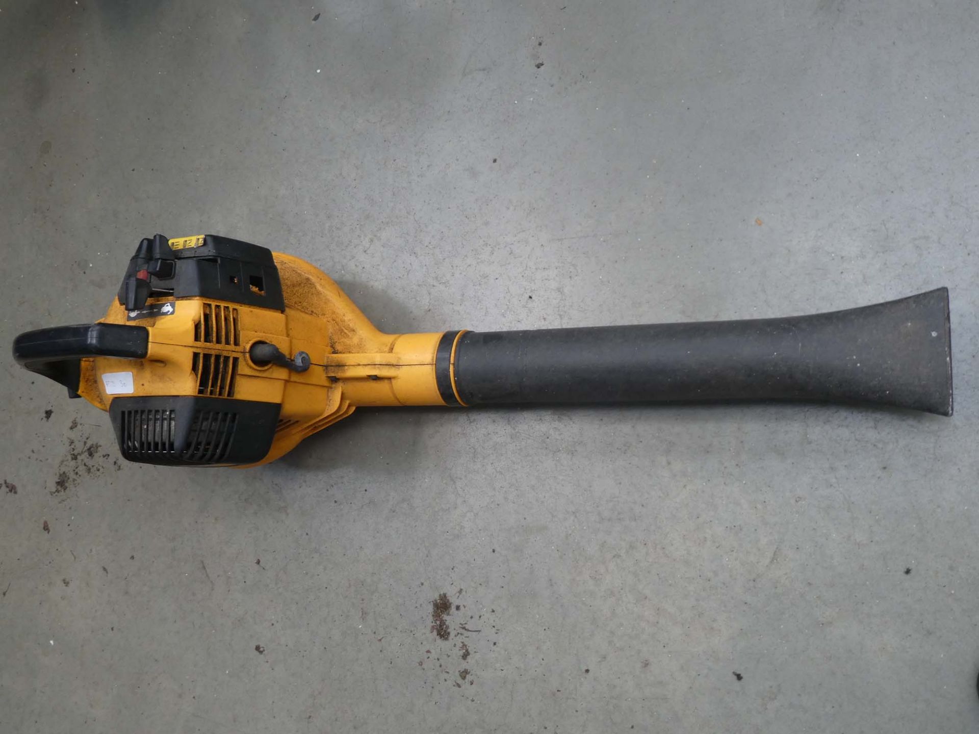 Partner petrol powered leaf blower