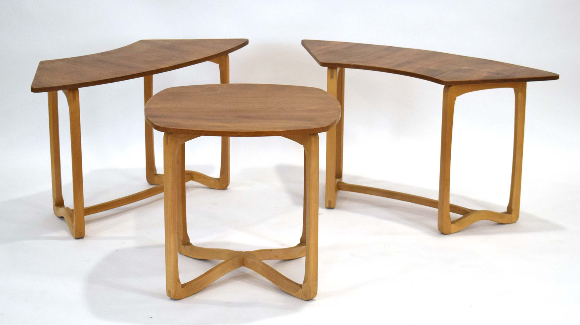 A set of 1960's Ercol Model 515 and 516 supper occasional tables in elm and beech, - Image 6 of 20