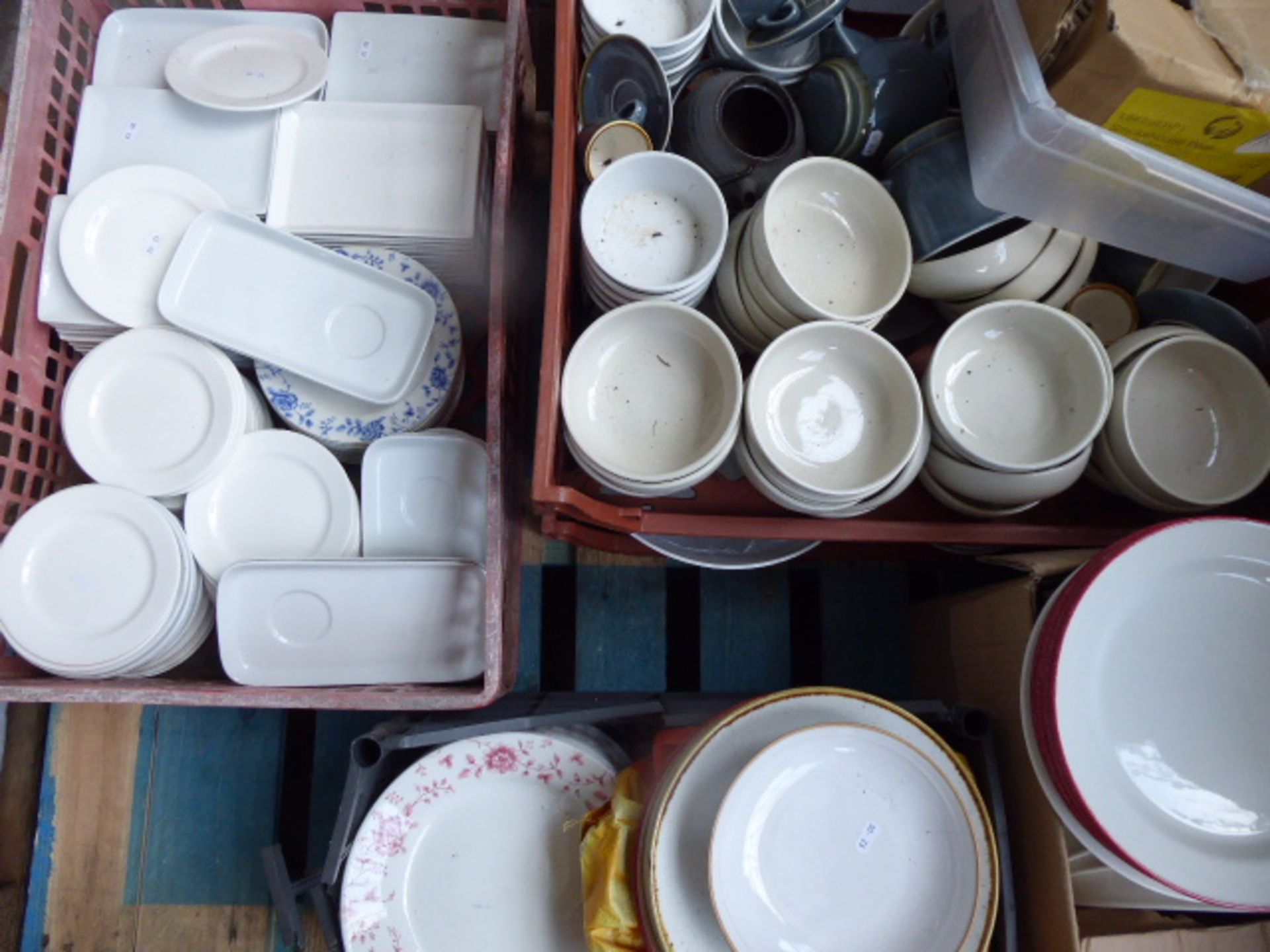 Pallet of assorted crockery - Image 2 of 2