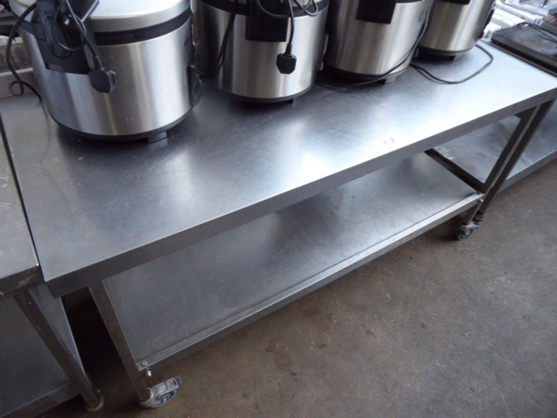 180cm stainless steel preparation table with shelf under on castors - Image 2 of 2