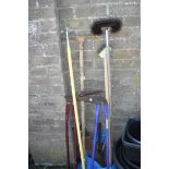 (1167) Small quantity of various garden tools incl. 2 pairs of shears, rake, wired brush and bag