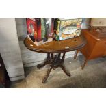 (2034) Decoratively inlaid oval occasional table