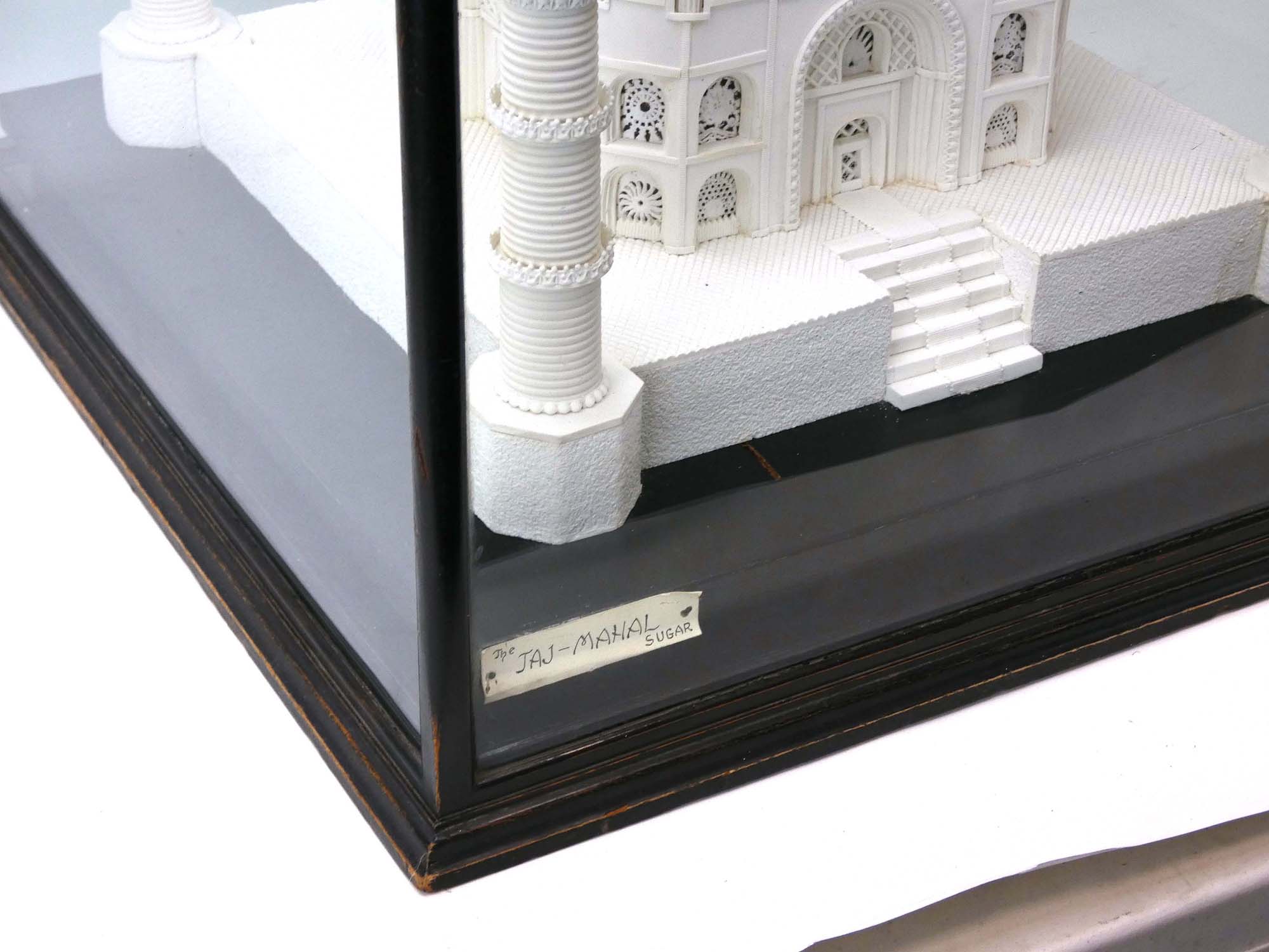 An ebonised and five-glass case containing a model of the Taj Mahal constructed from sugar with - Image 3 of 5