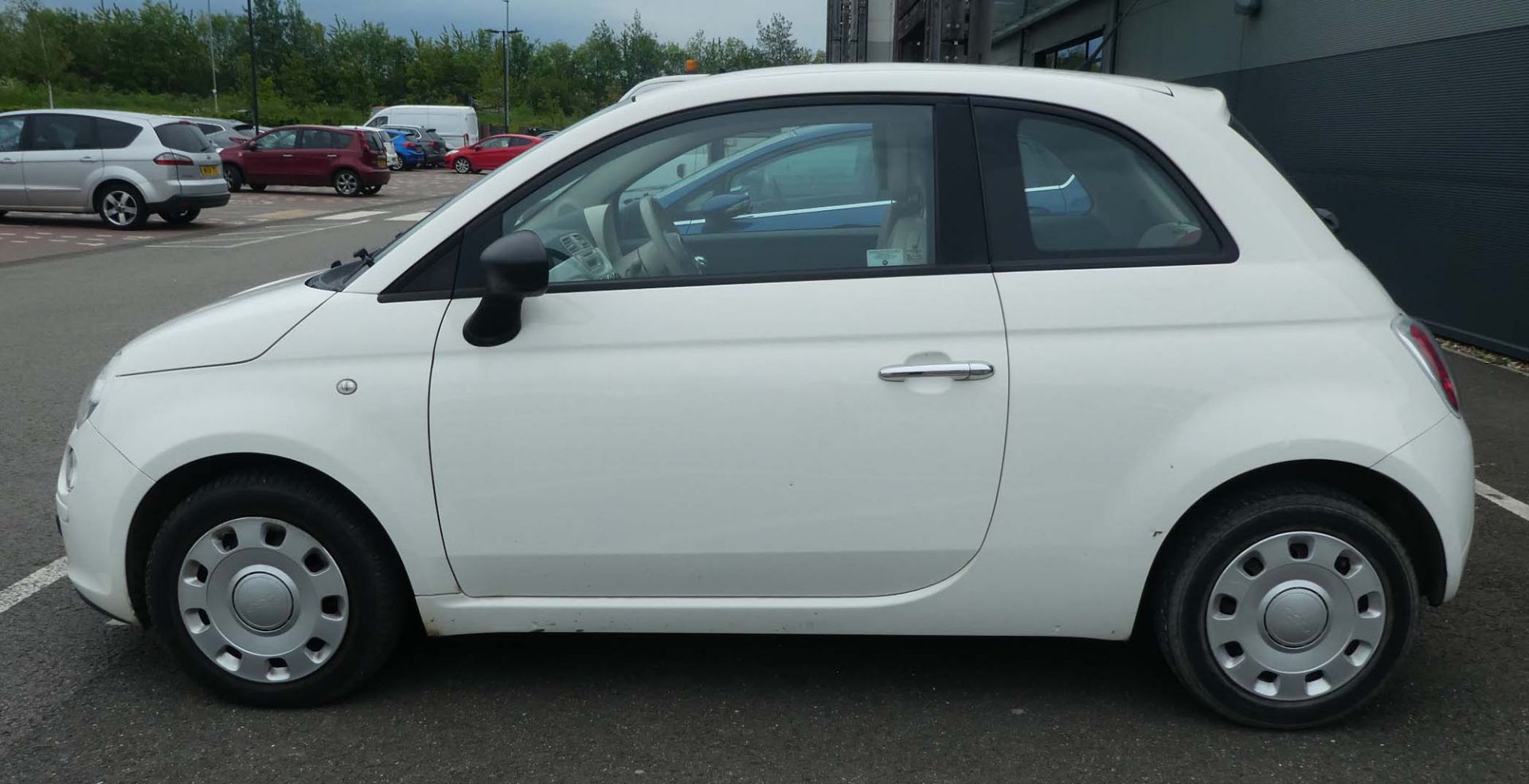 Fiat 500 Pop in white, registration plate KY10 BFJ, first registered 31.07.2010, 3 door hatchback, - Image 8 of 10