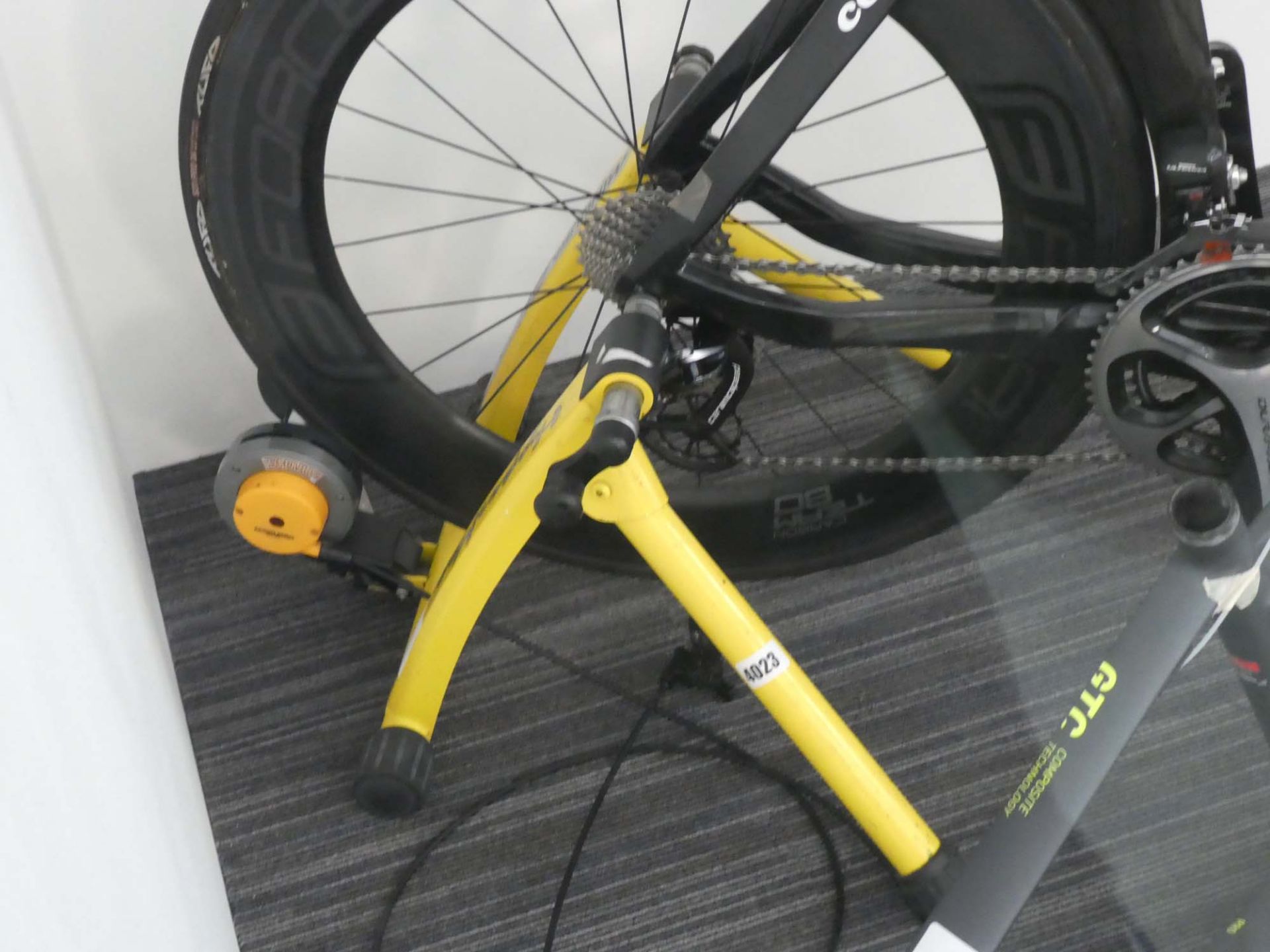Yellow Hypermag cycle trainer