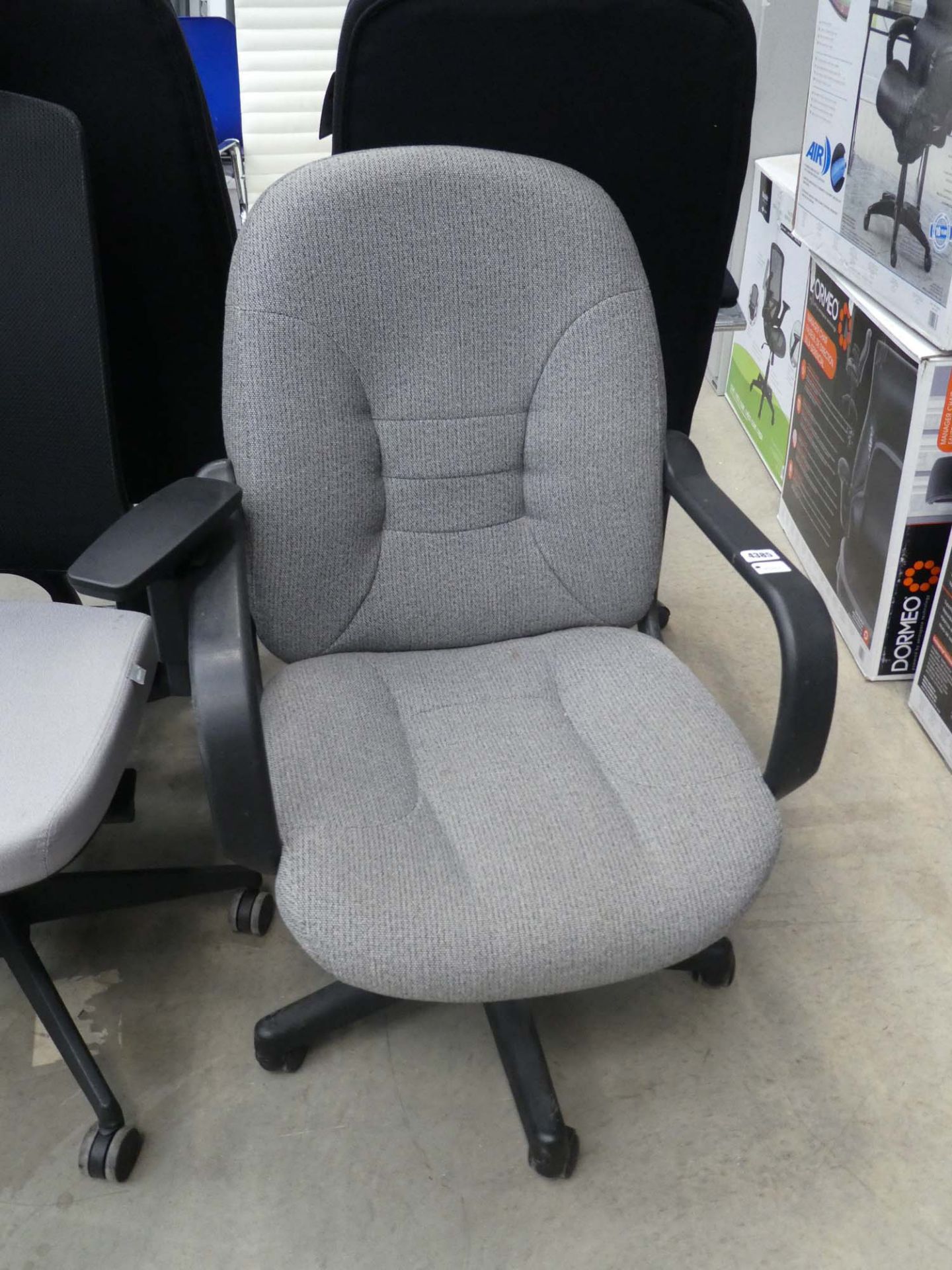 4289 Grey cloth swivel chair