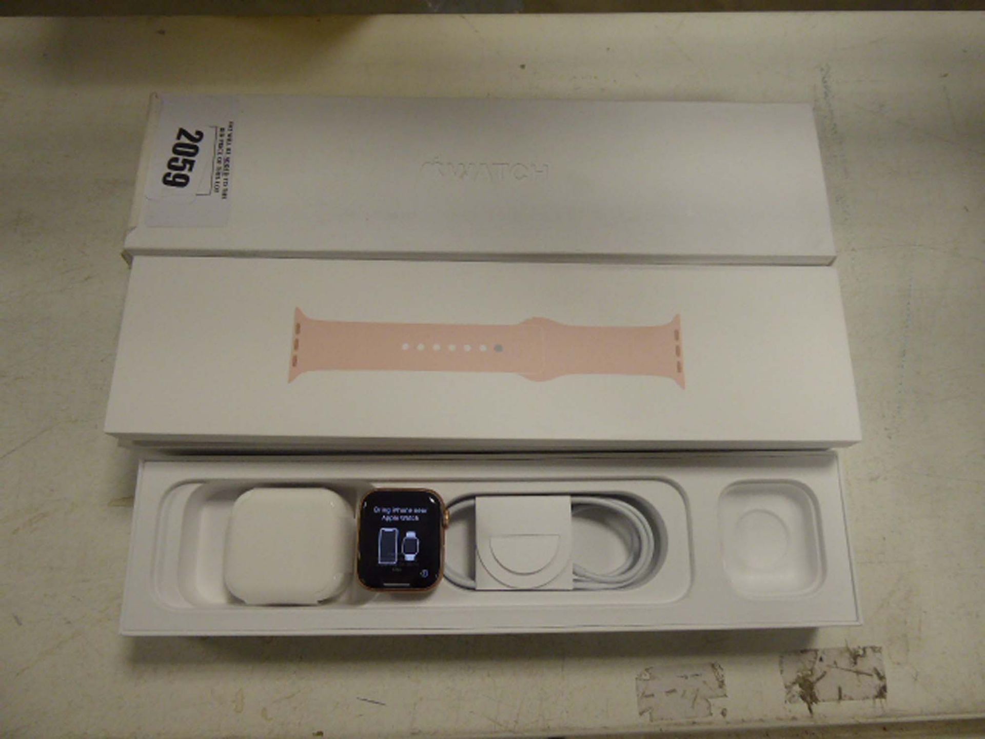 Apple watch series 5 40mm watch with box and accessories model A2092