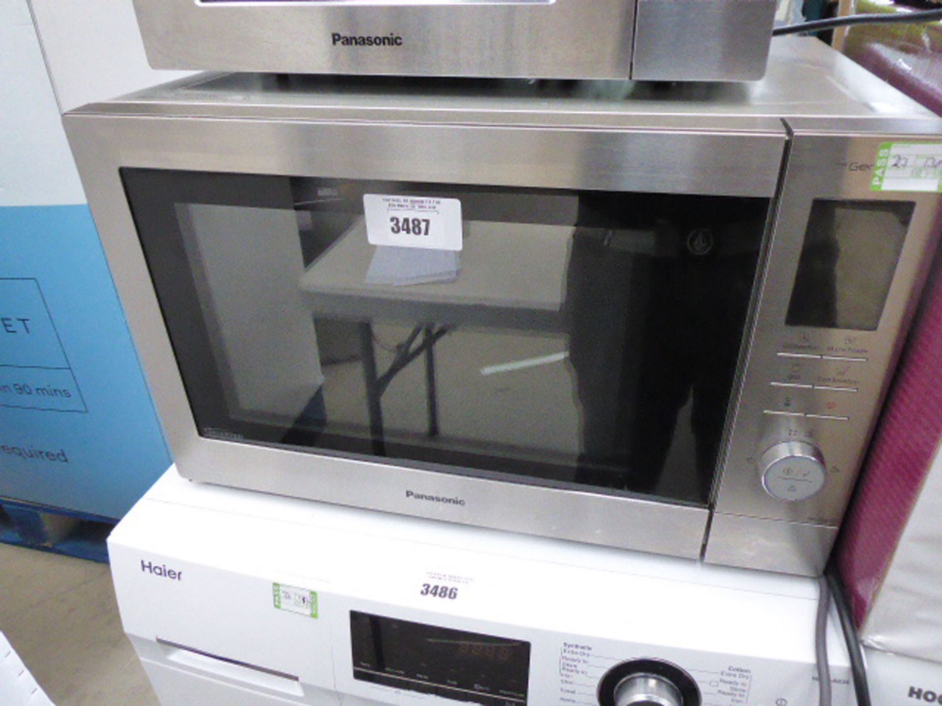 (130) Panasonic microwave