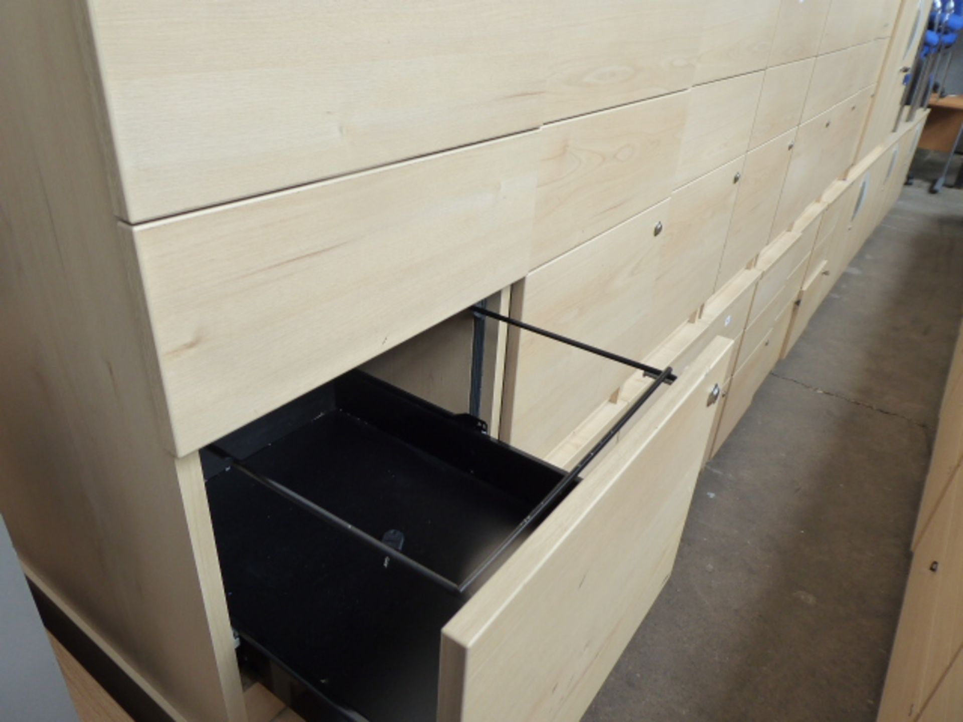 7 maple effect desk height 3 drawer pedestals, 43cm wide - Image 2 of 2