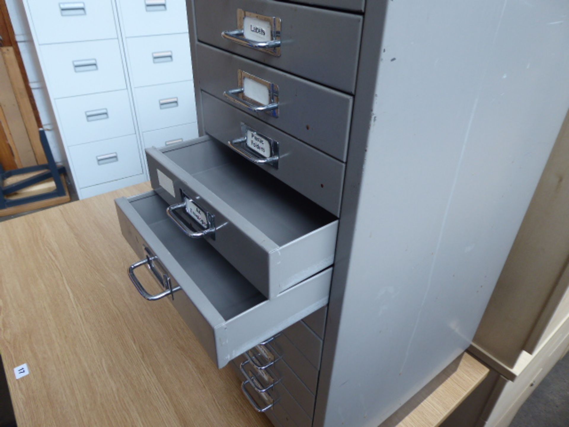 Matthews Furniture grey multi drawer cabinet, 20cm wide - Image 2 of 2