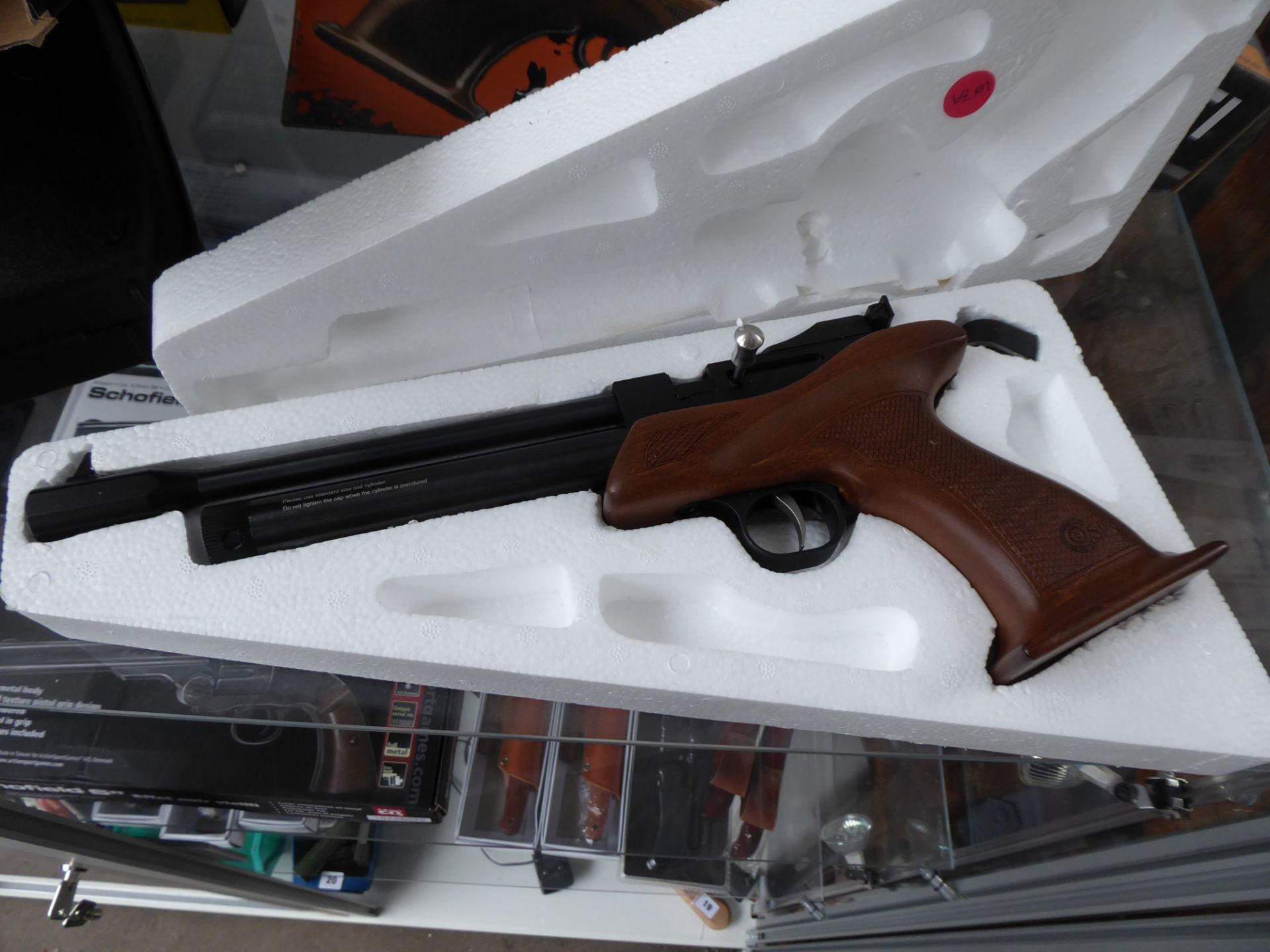 Boxed CP1-M C02 Multi .177 pellet air pistol - Image 2 of 2