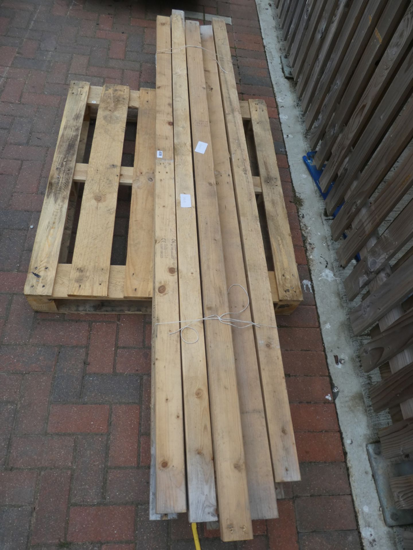 Quantity of 4x2 CLS timber