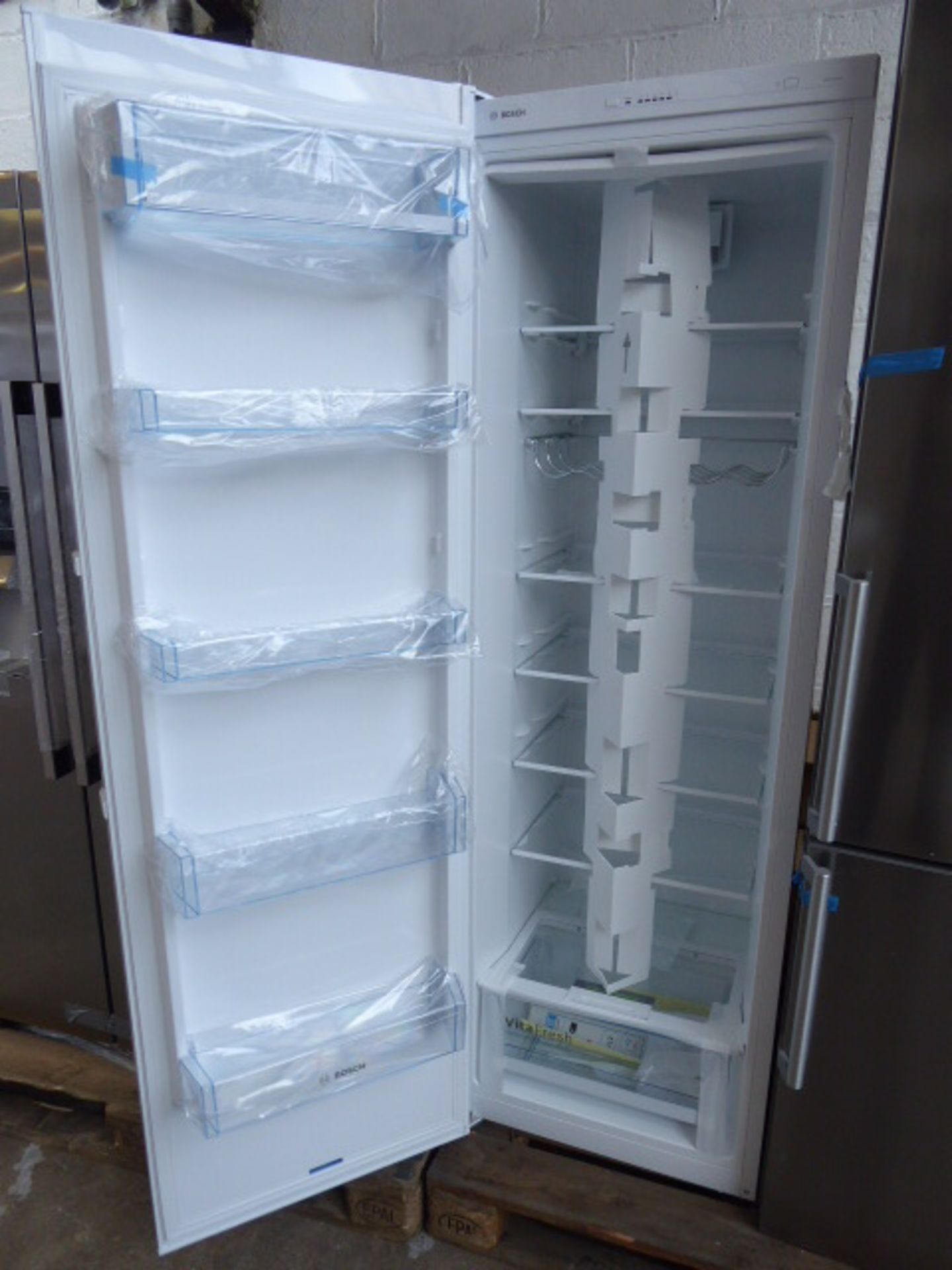 KSV36VWEPGB Bosch Free-standing refrigerator - Image 2 of 2